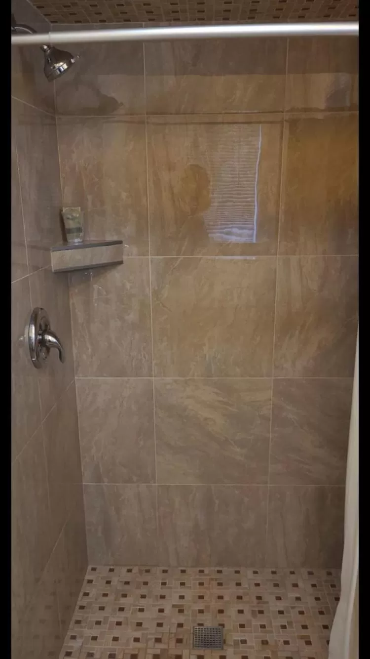 Bathroom in Drift Inn, LLC