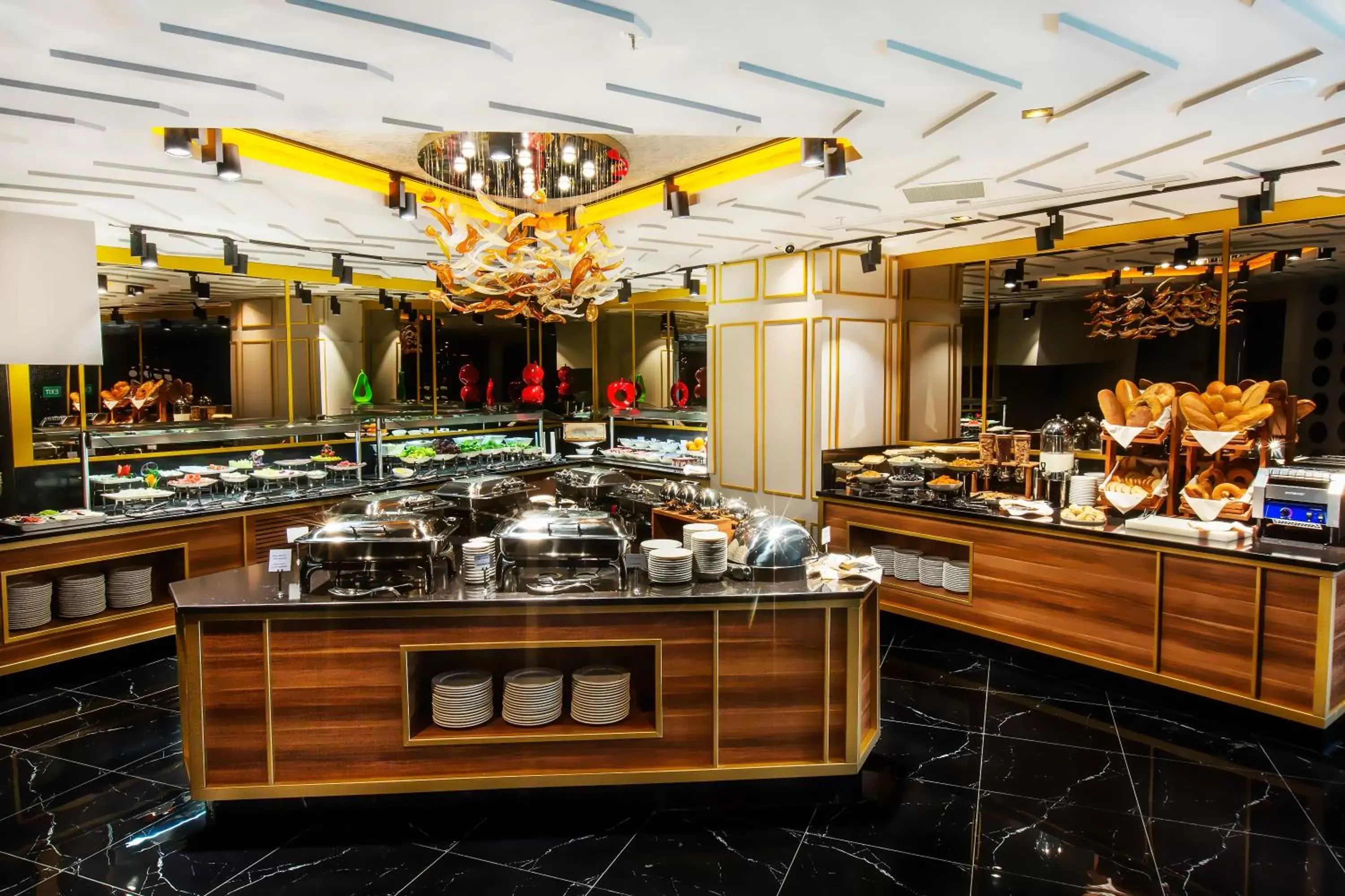 Restaurant/places to eat in Ramada by Wyndham Erzurum Restaurant/places to eat in Ramada by Wyndham Erzurum