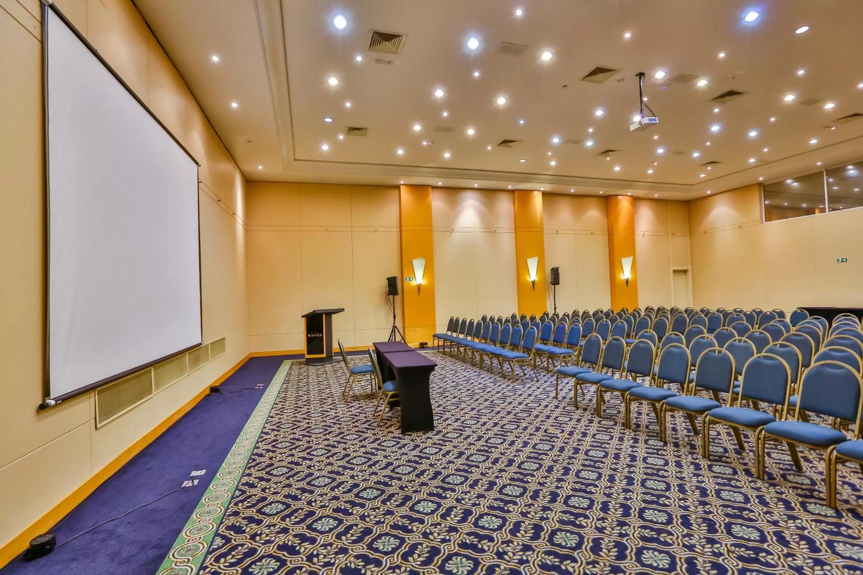 Business facilities in Grand Mercure Curitiba Rayon