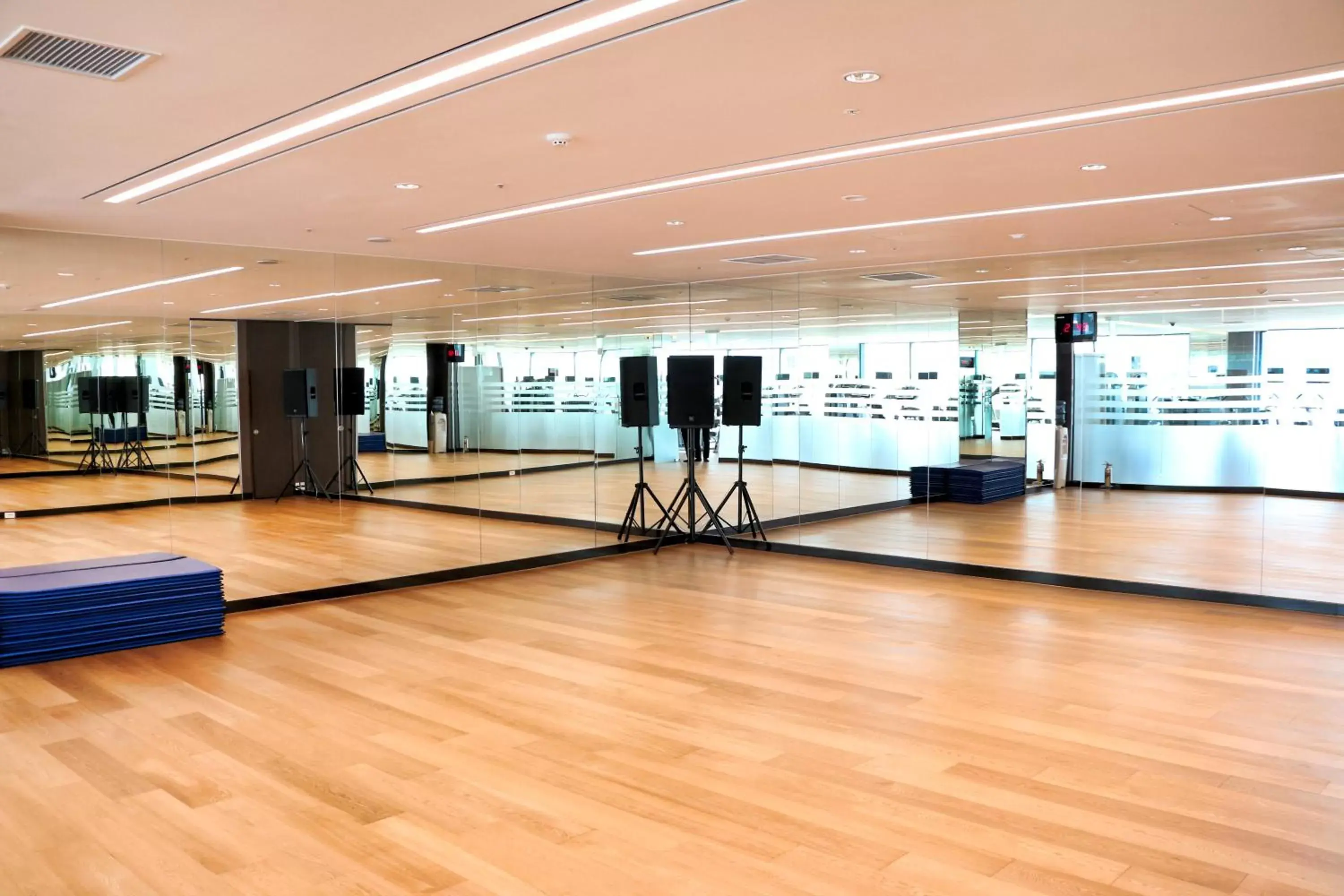Fitness centre/facilities in Lotte Hotel Busan