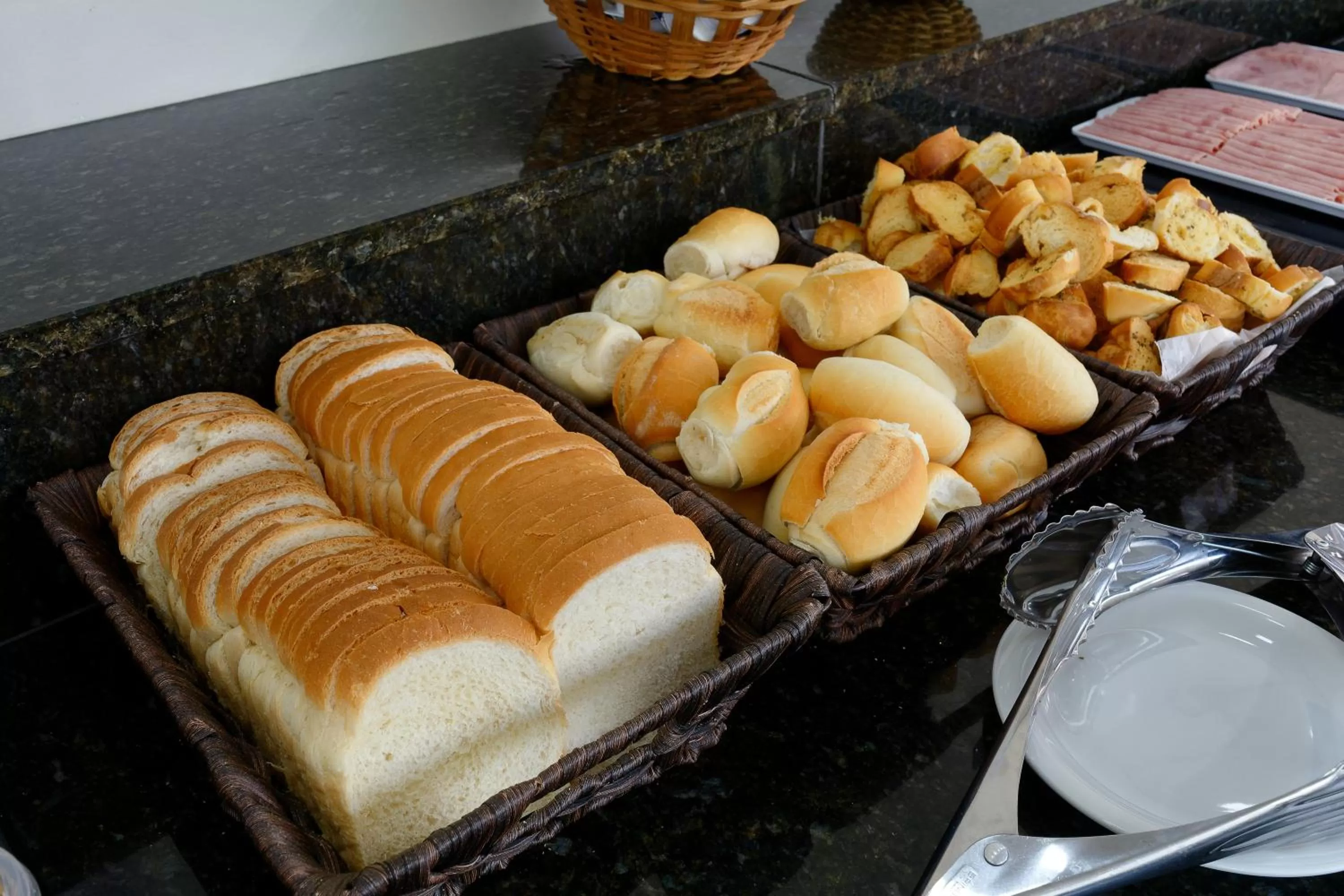 Buffet breakfast in Fênix Hotel Bom Retiro