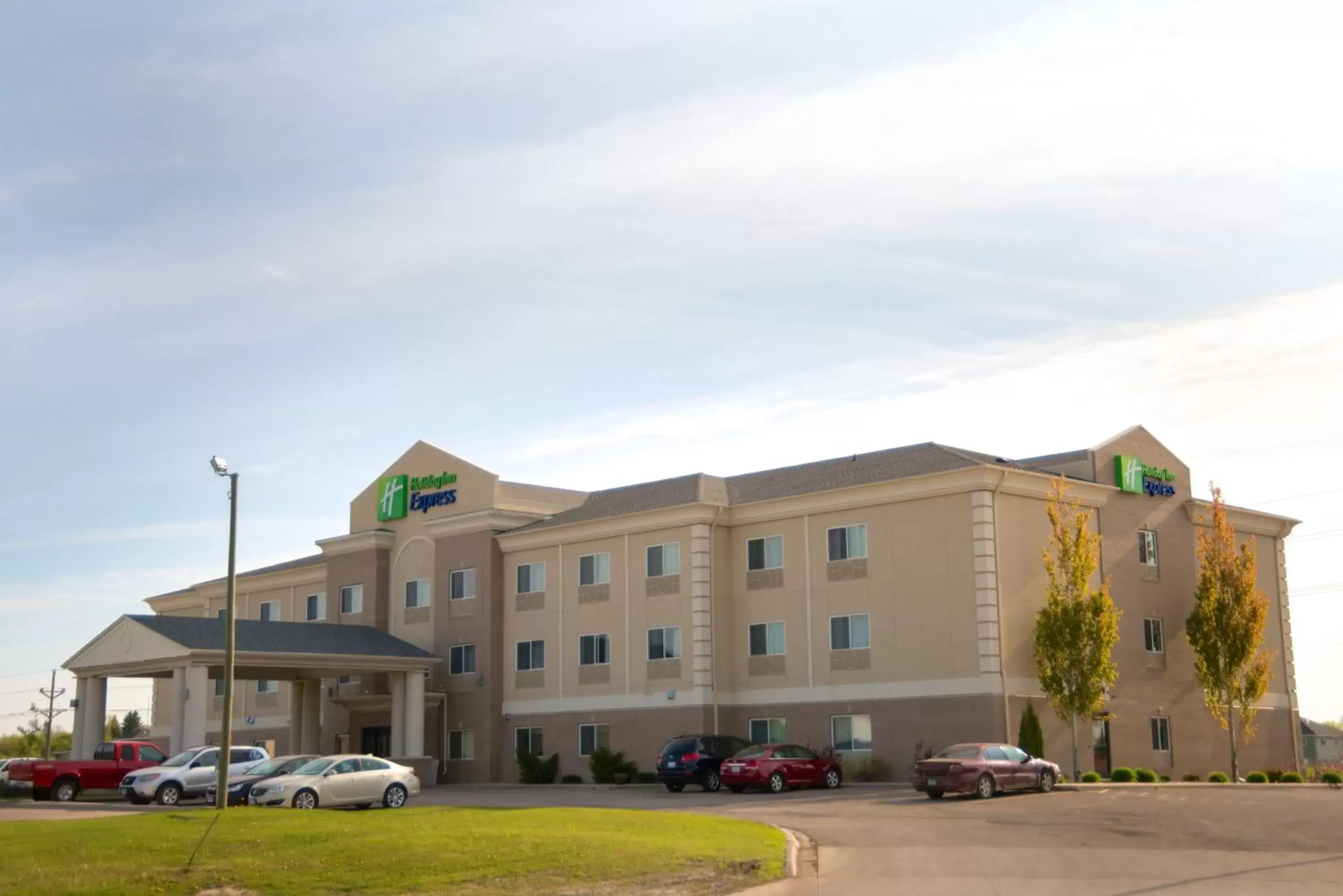 Property Building in Holiday Inn Express Devils Lake, an IHG Hotel
