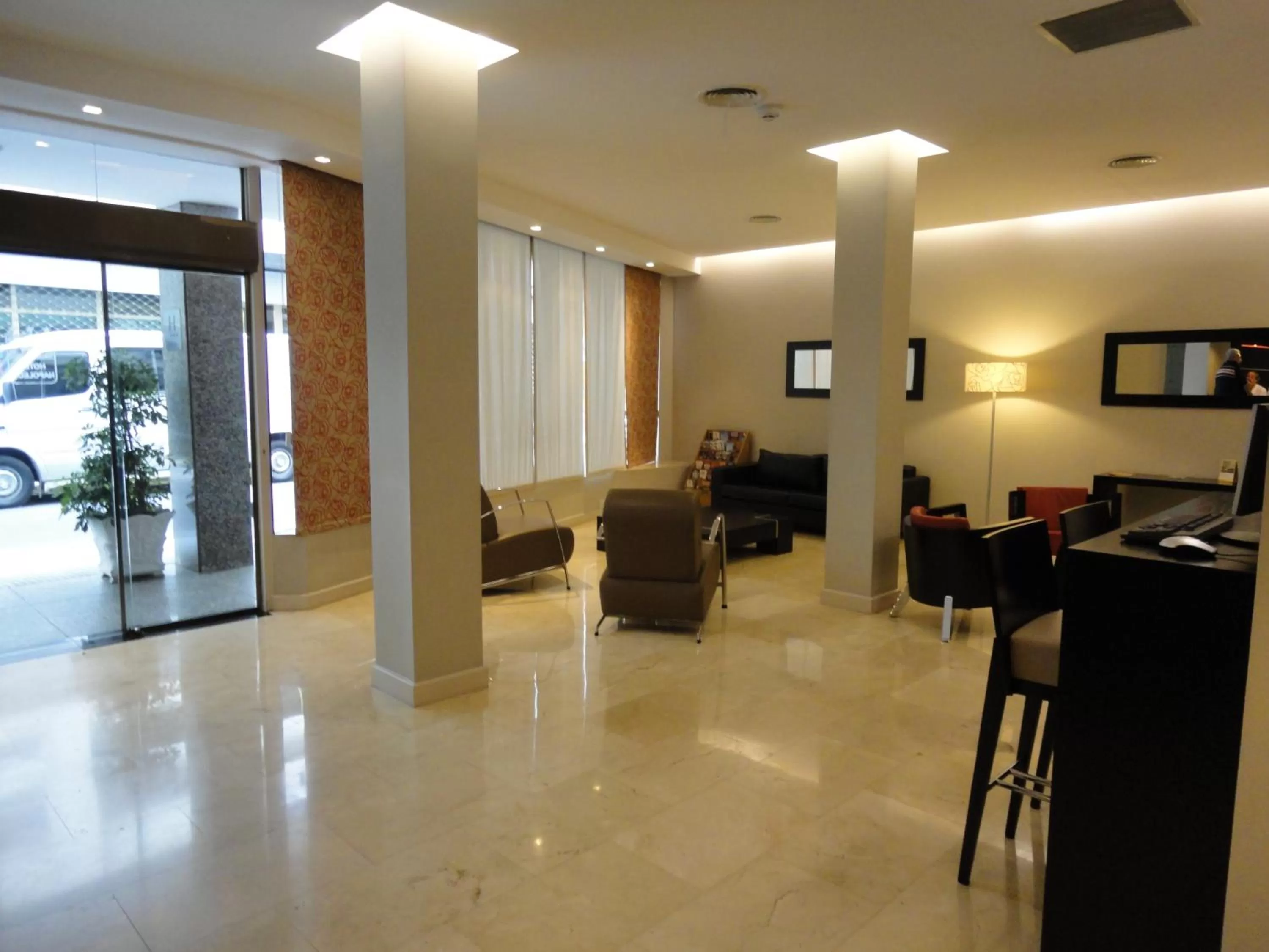 Lobby or reception in Hotel Napoleón