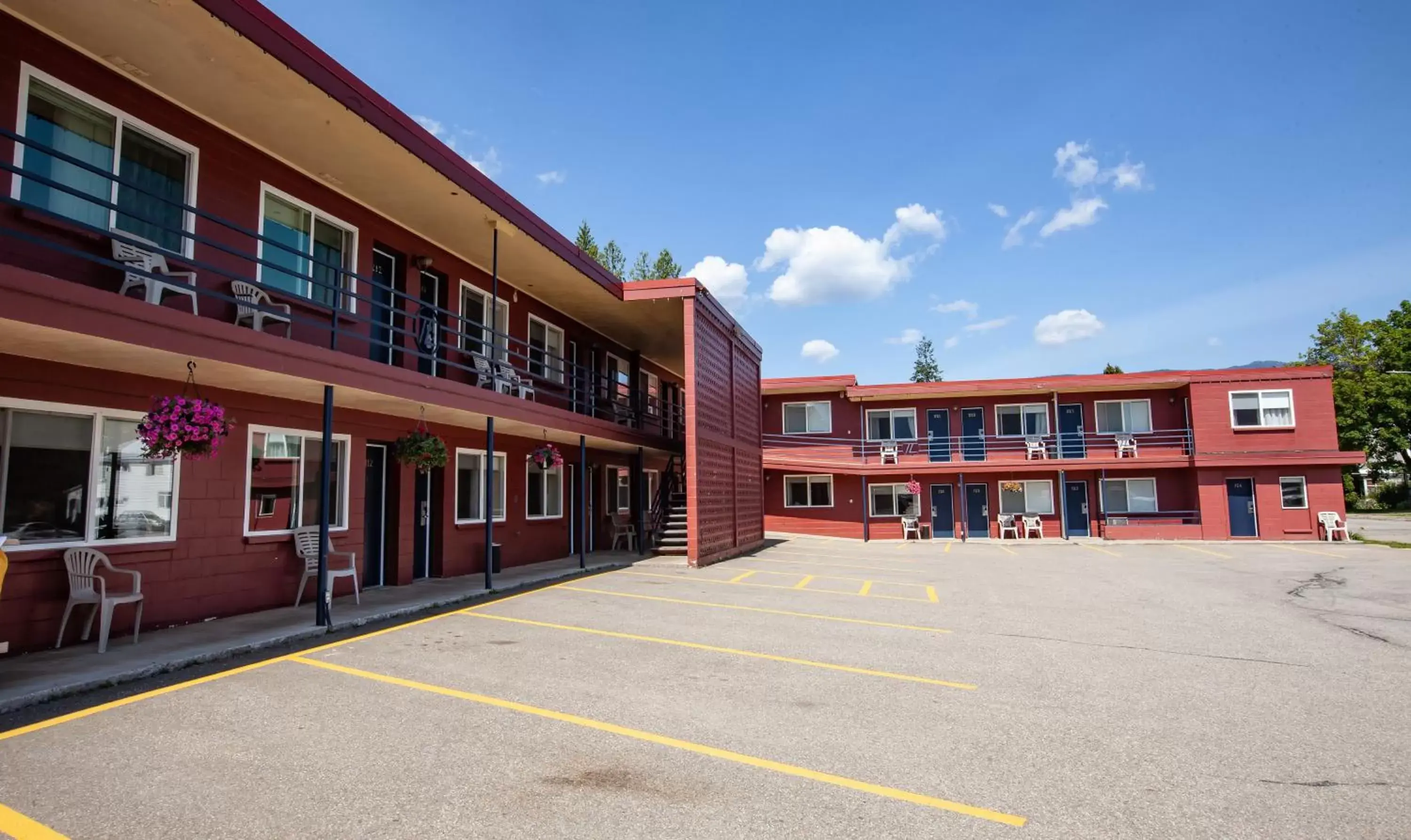 Property Building in Revelstoke Lodge