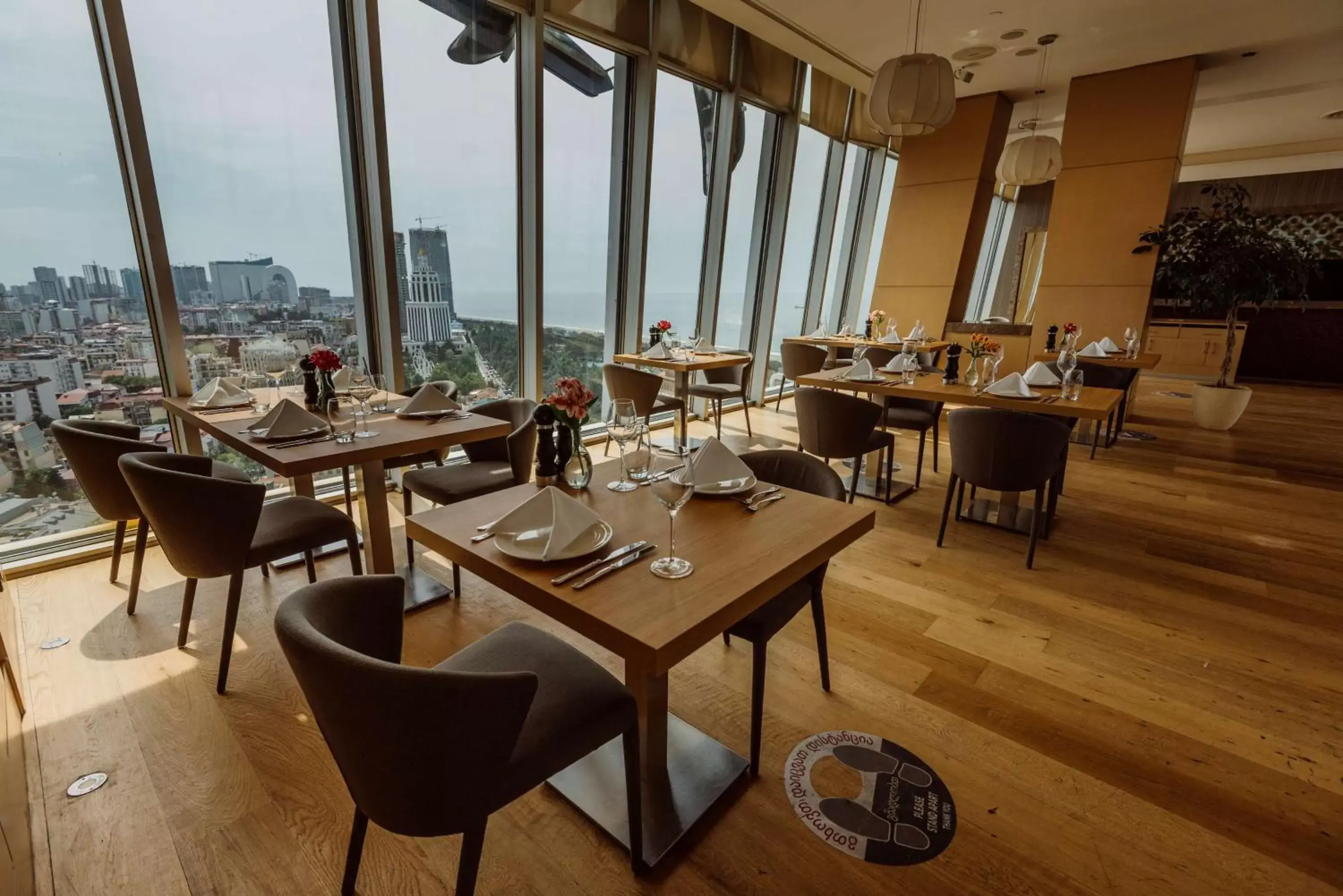 Restaurant/Places to Eat in Radisson Blu Hotel Batumi