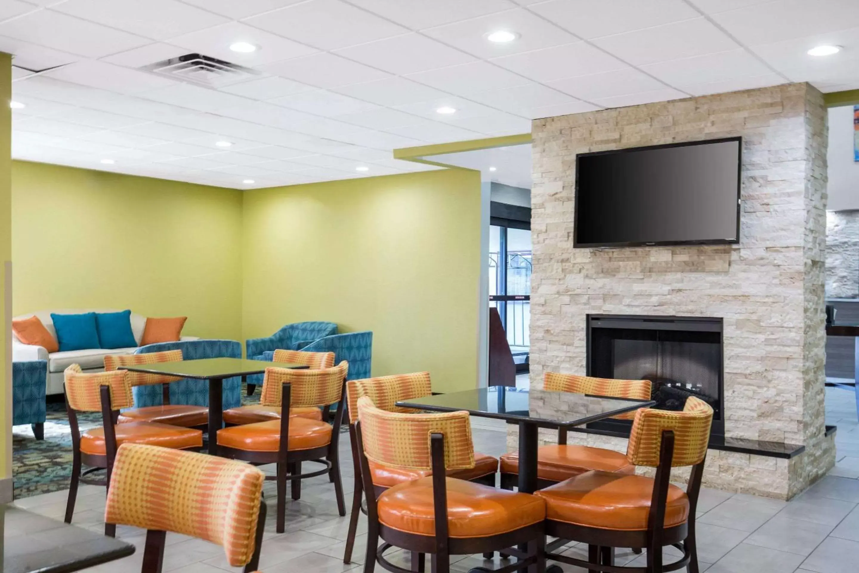 Restaurant/Places to Eat in Quality Inn & Suites Arnold