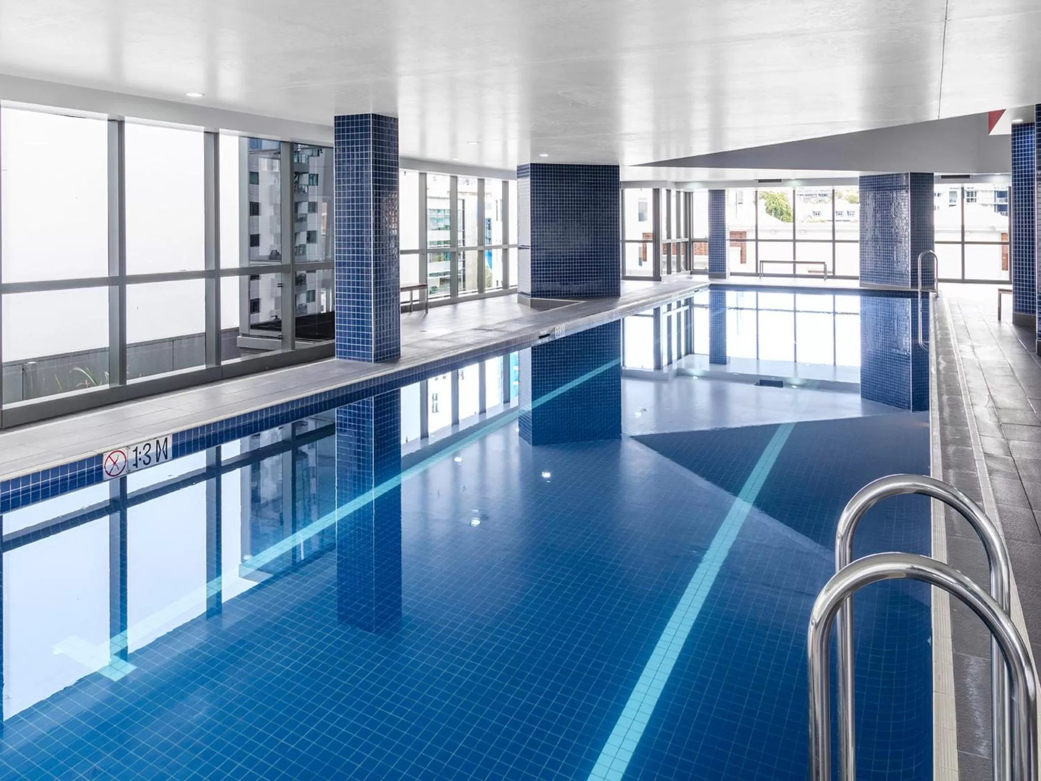 Swimming pool in Meriton Suites Adelaide Street, Brisbane