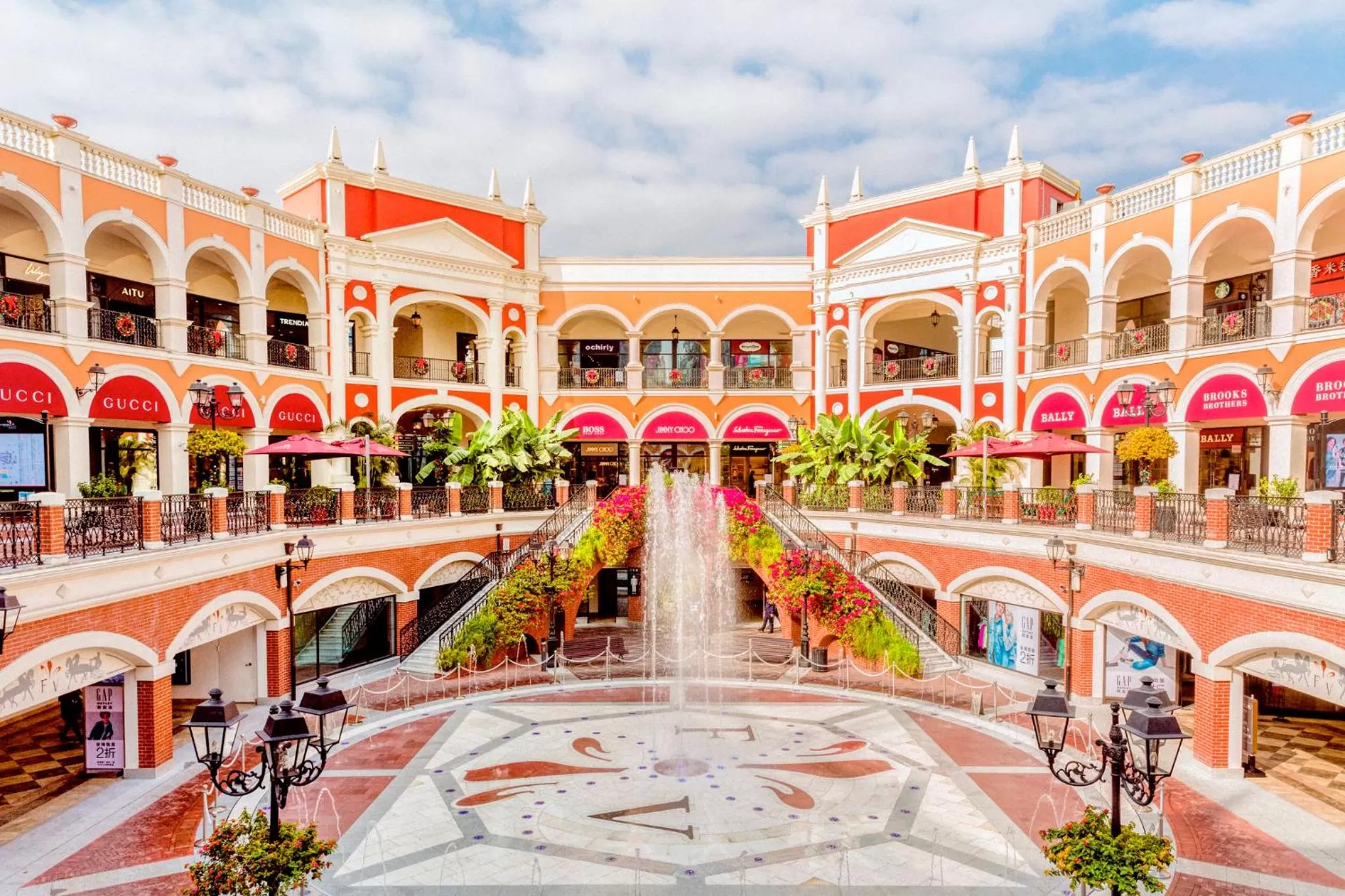 Area and facilities in Crowne Plaza Foshan Nanhai-an IHG Hotel