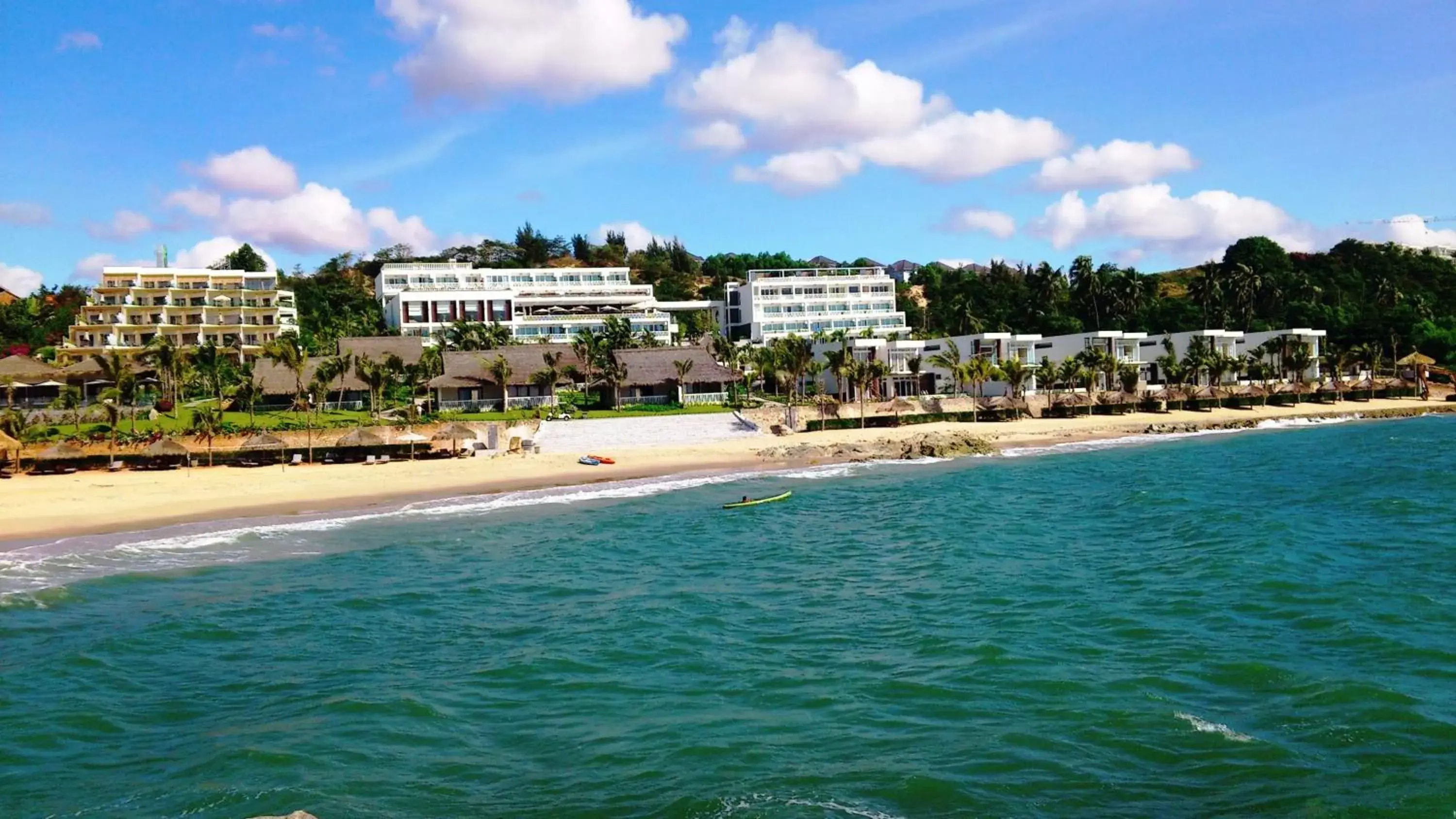 Facade/entrance, Beach in The Cliff Resort & Residences