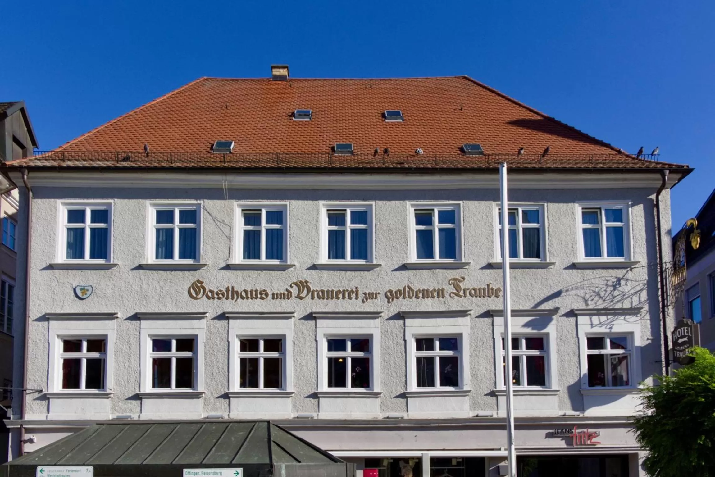 Property building in Hotel Goldene Traube
