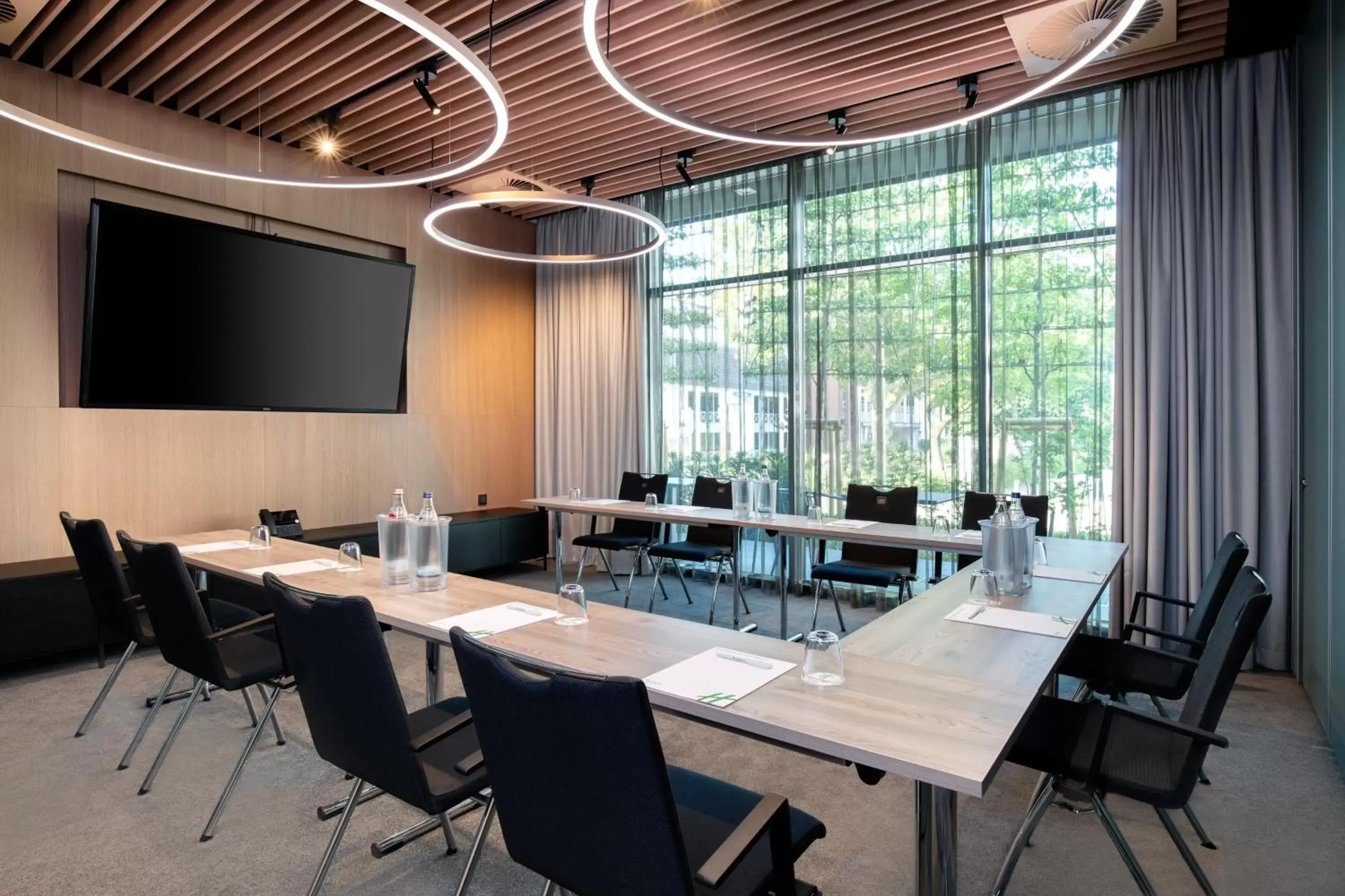 Meeting/conference room in Holiday Inn - Osnabrück, an IHG Hotel
