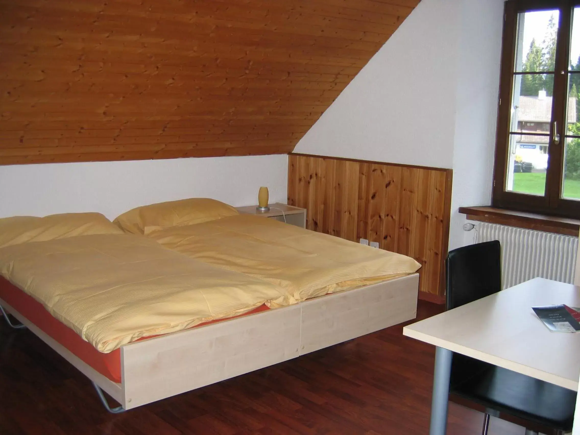 Bed in Auberge du Prévoux