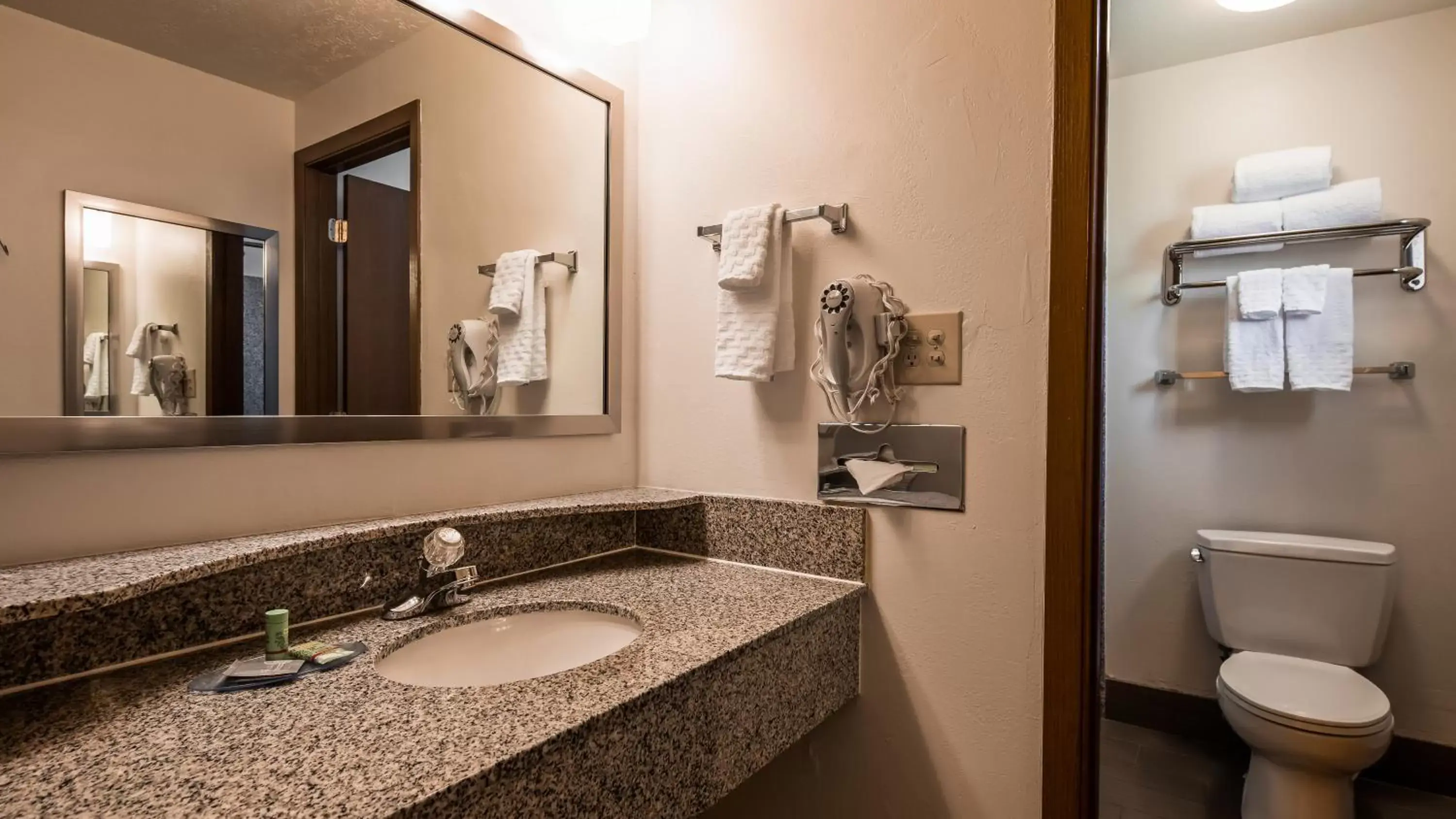 Bathroom in Best Western Paradise Inn