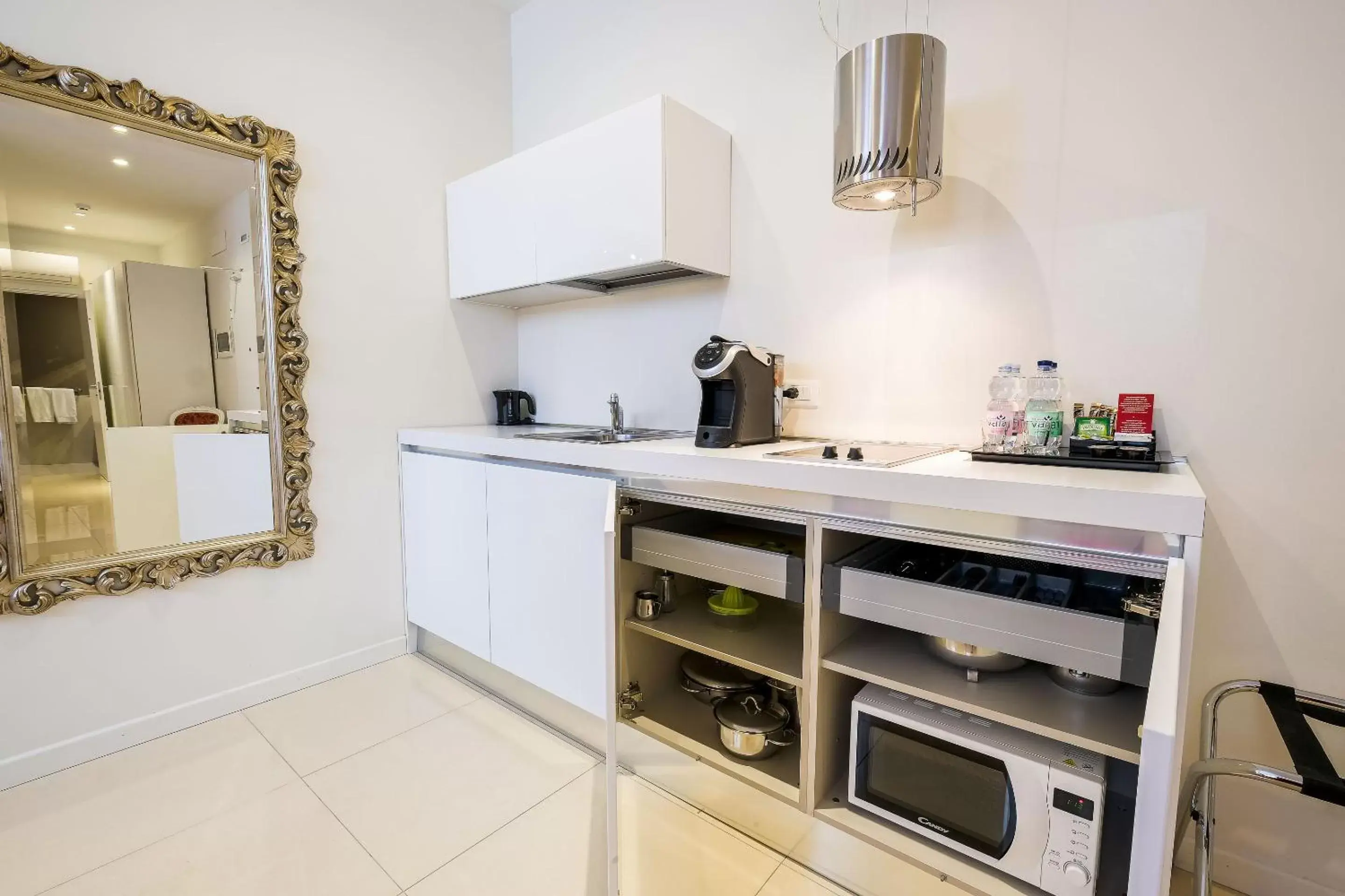 Kitchen or kitchenette, Kitchen/Kitchenette in Opera Relais De Charme - Aparthotel