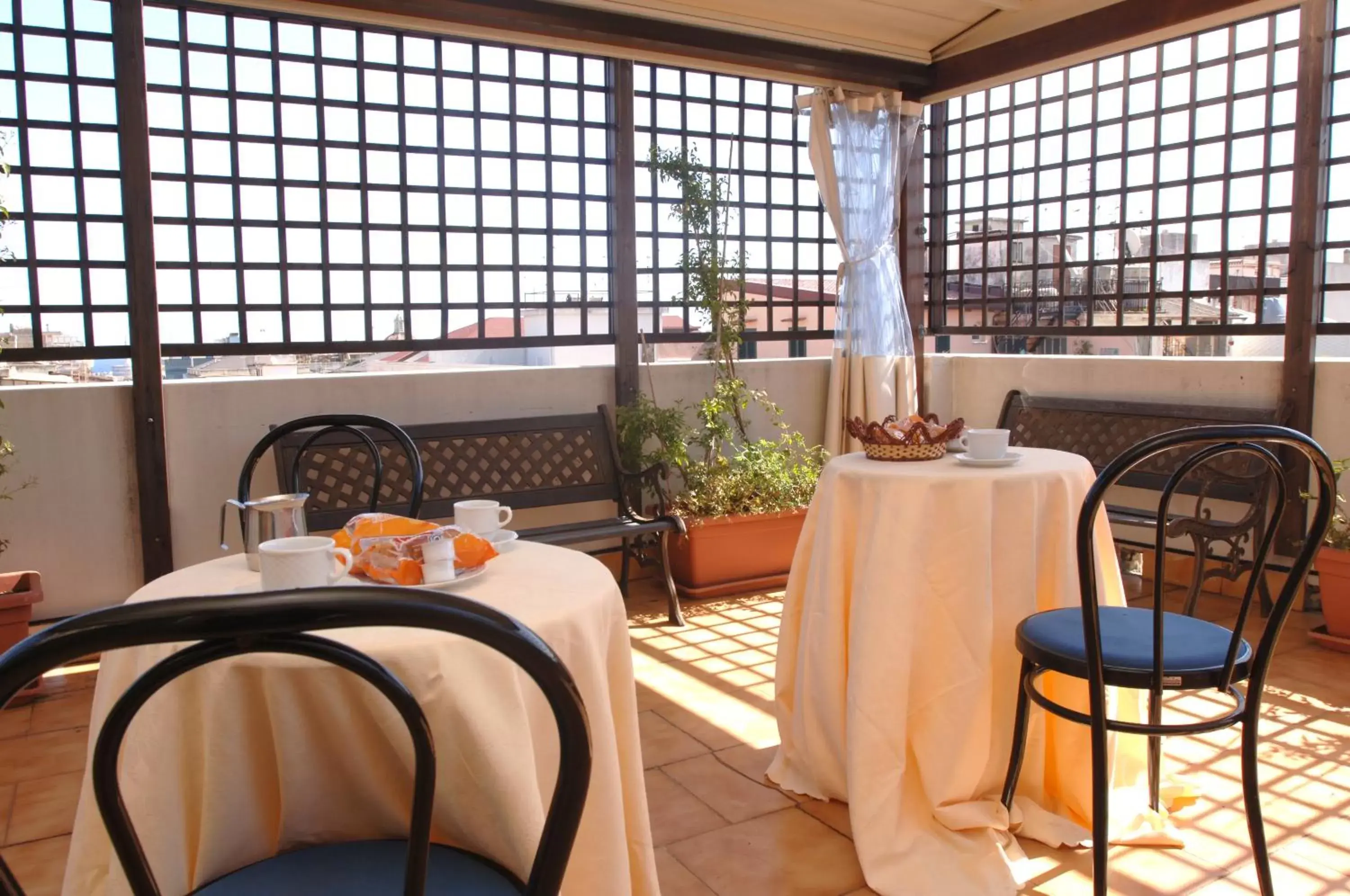 Balcony/Terrace, Restaurant/Places to Eat in Hotel La Residenza