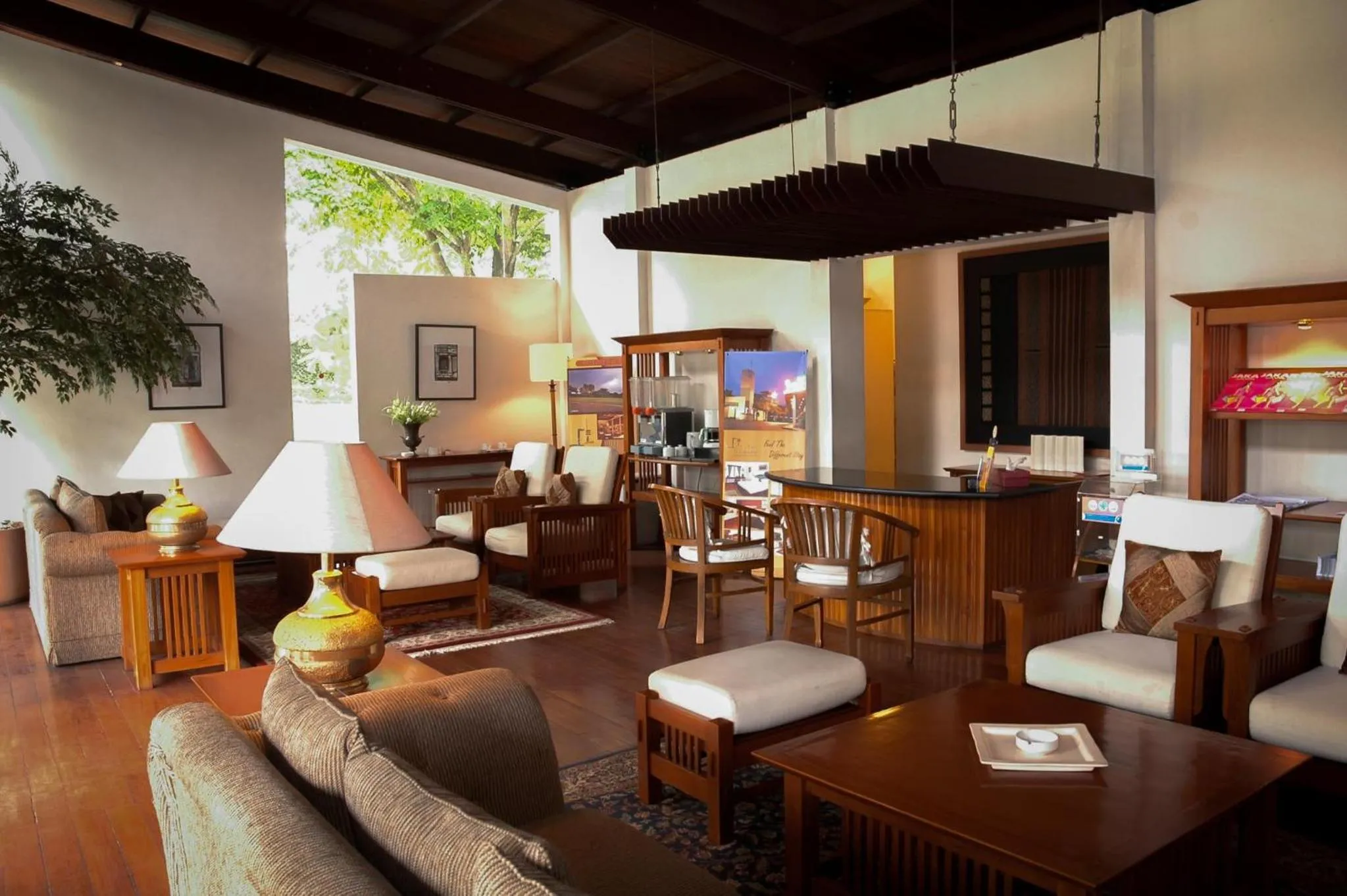 Restaurant/places to eat in Puri Setiabudhi