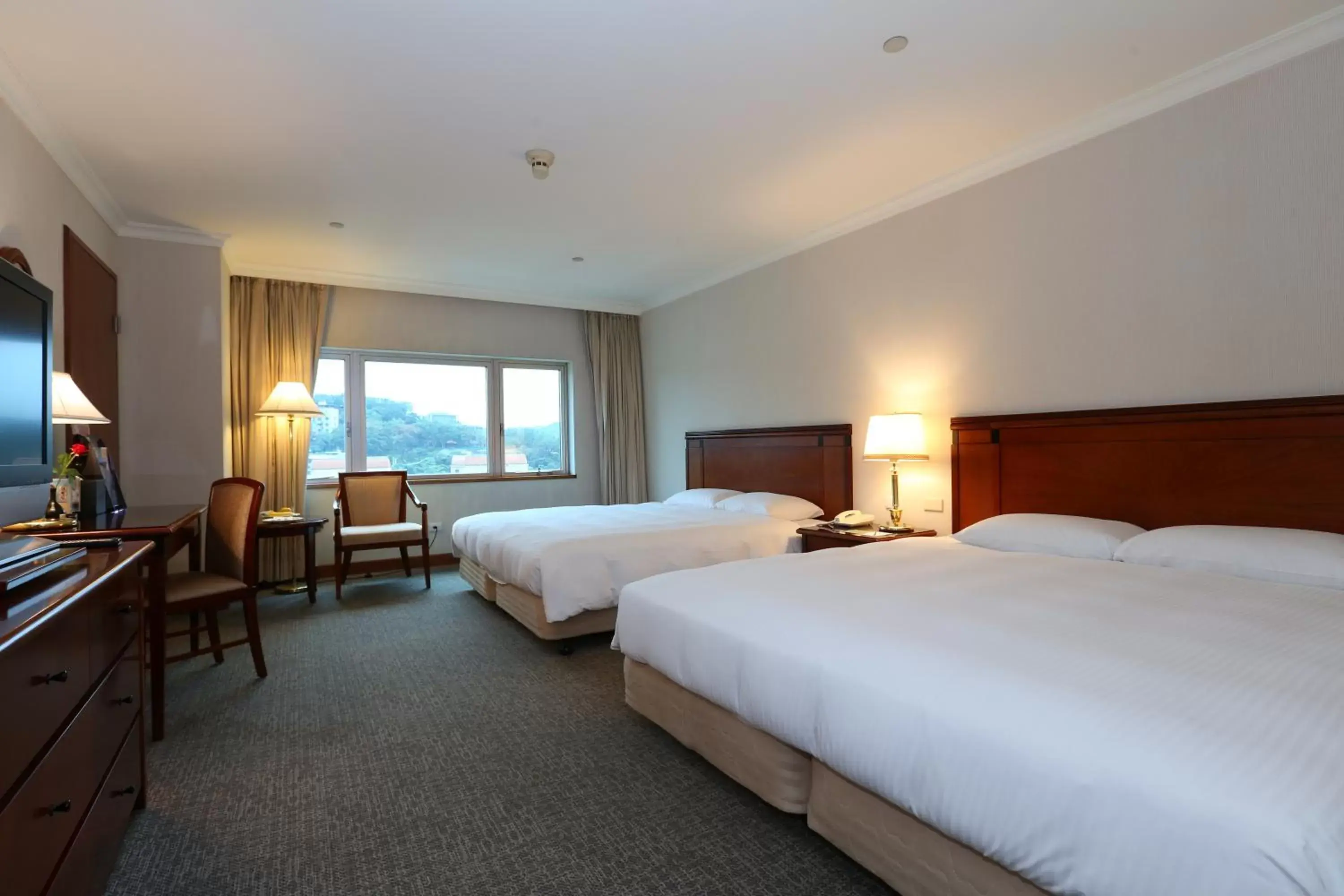 Photo of the whole room in Evergreen Laurel Hotel - Keelung