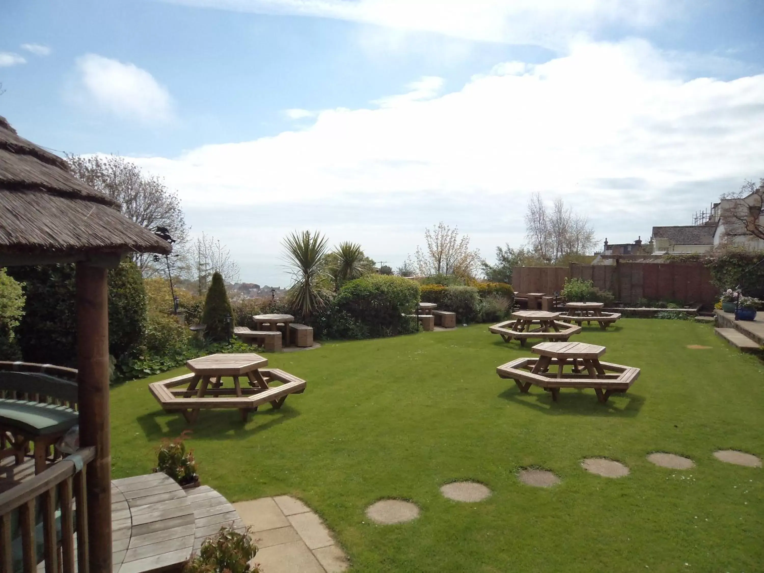 Garden in The Mariners Hotel