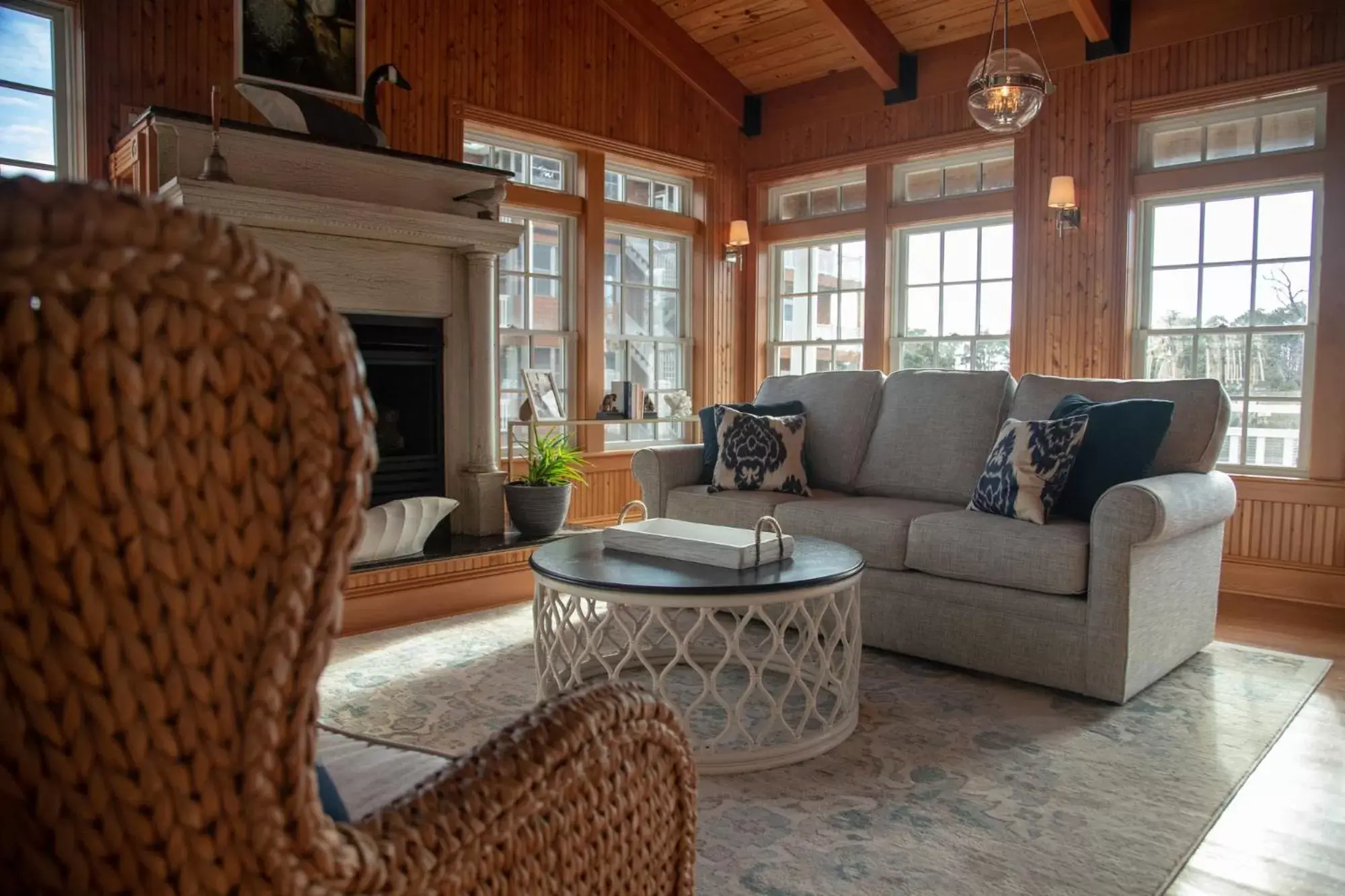 Seating Area in The Burrus House Inn Waterfront Suites