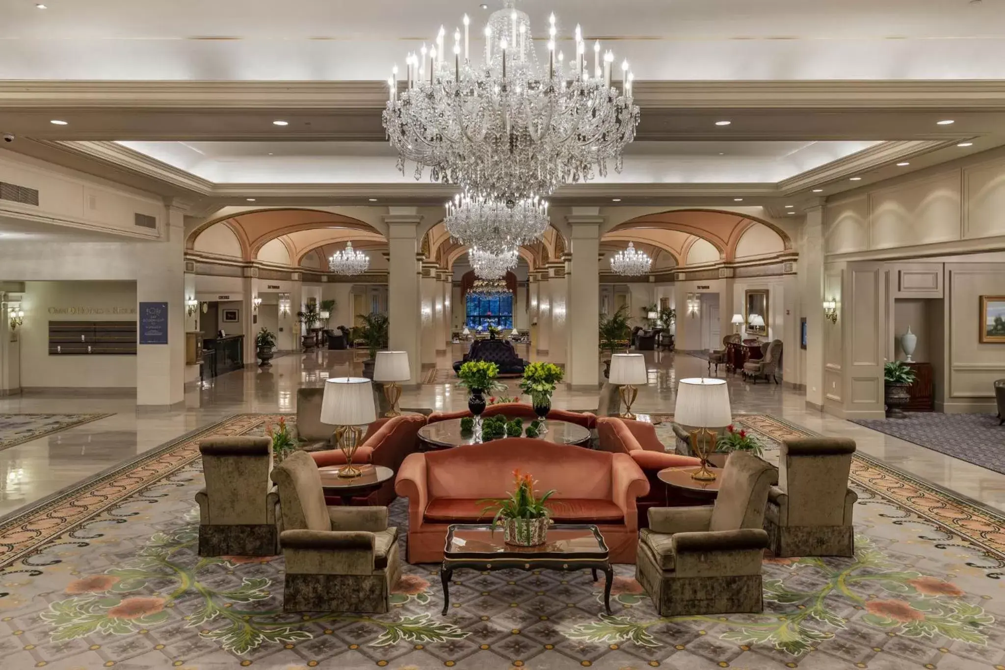 Lobby or reception in Omni Shoreham Hotel