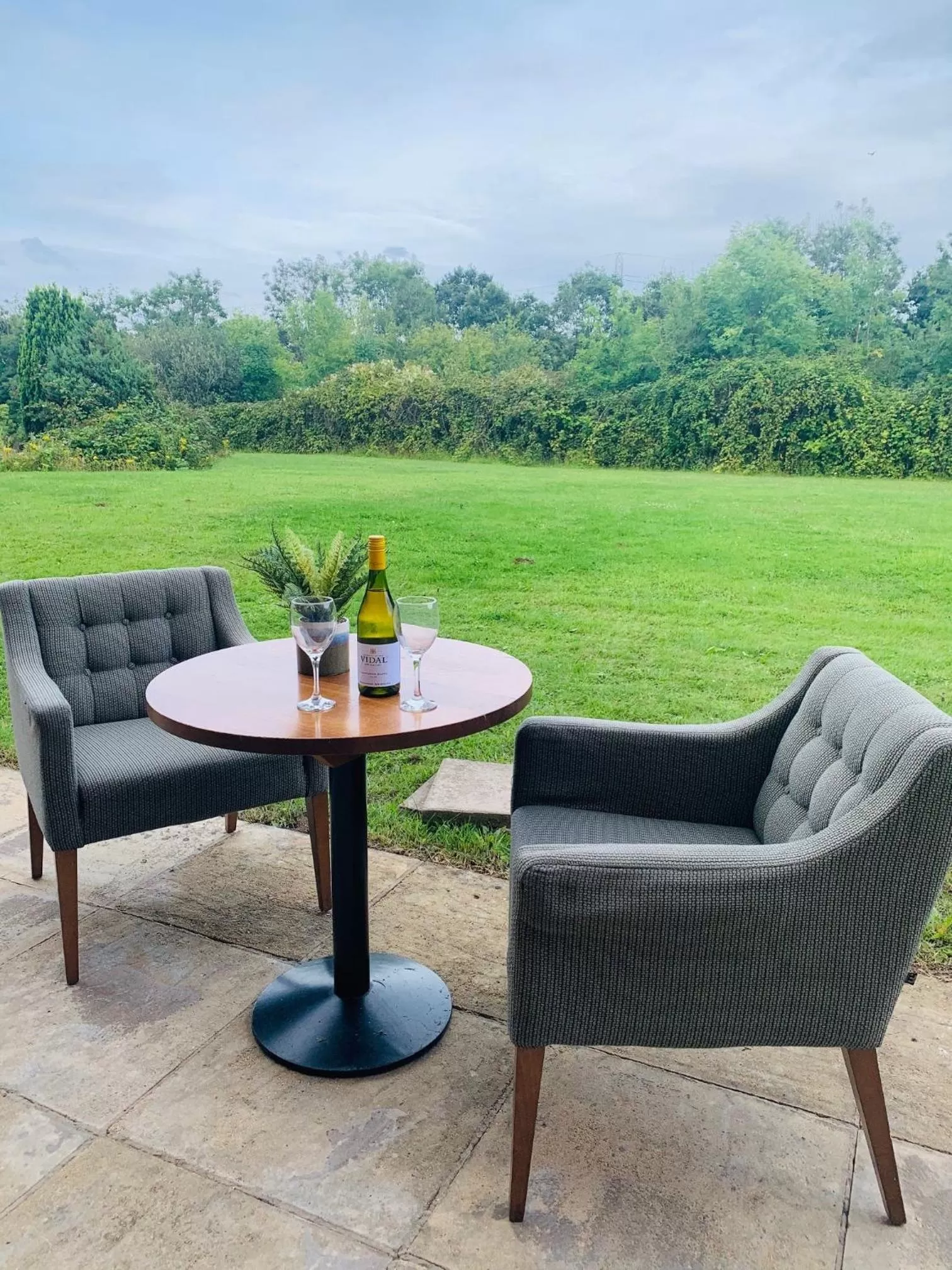 Garden in Mercure Cardiff North Hotel