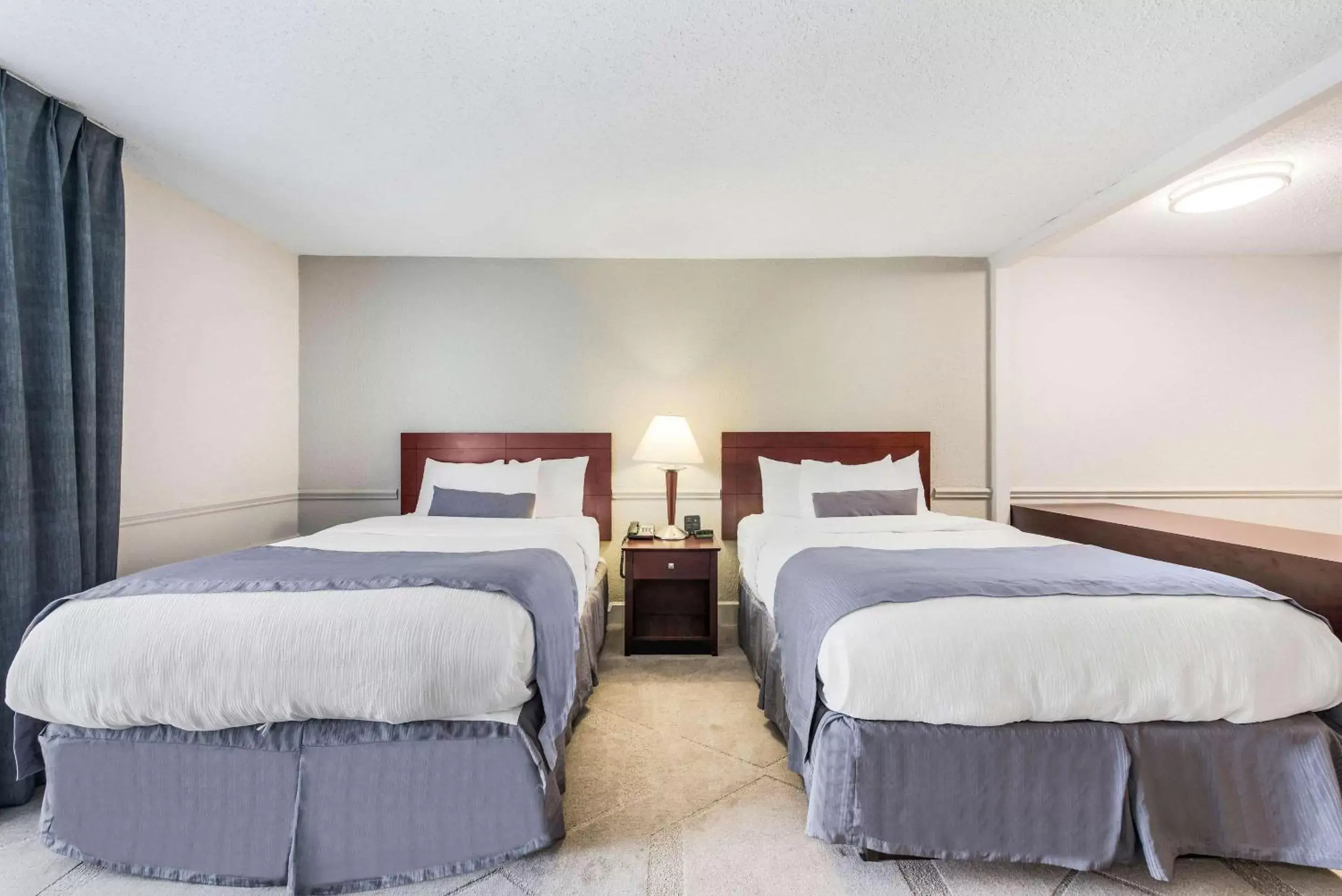 Photo of the whole room, Bed in The Blu Hotel Blue Ash Cincinnati, Ascend Hotel Collection