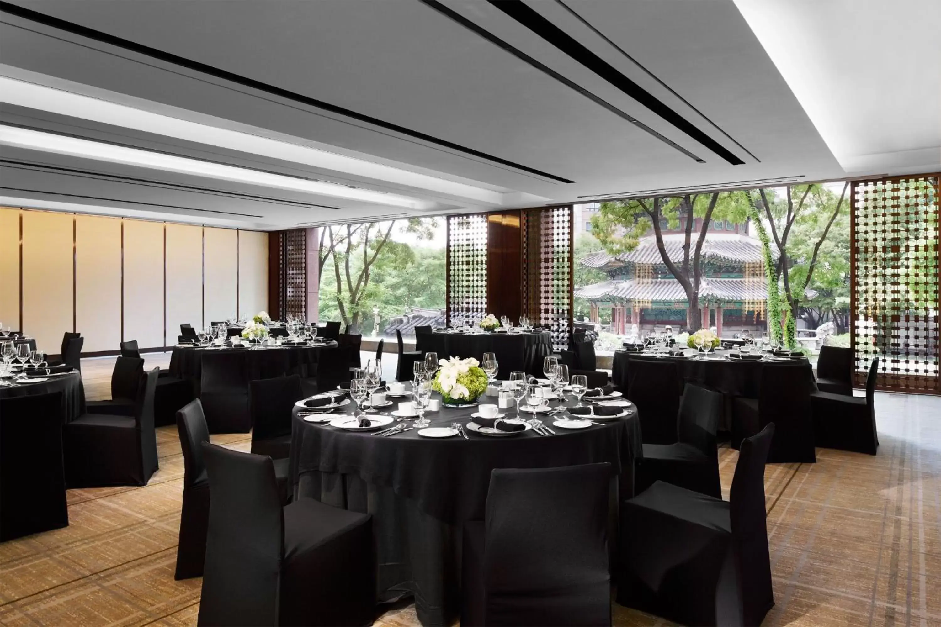 Meeting/conference room, Restaurant/Places to Eat in Westin Josun Seoul Hotel