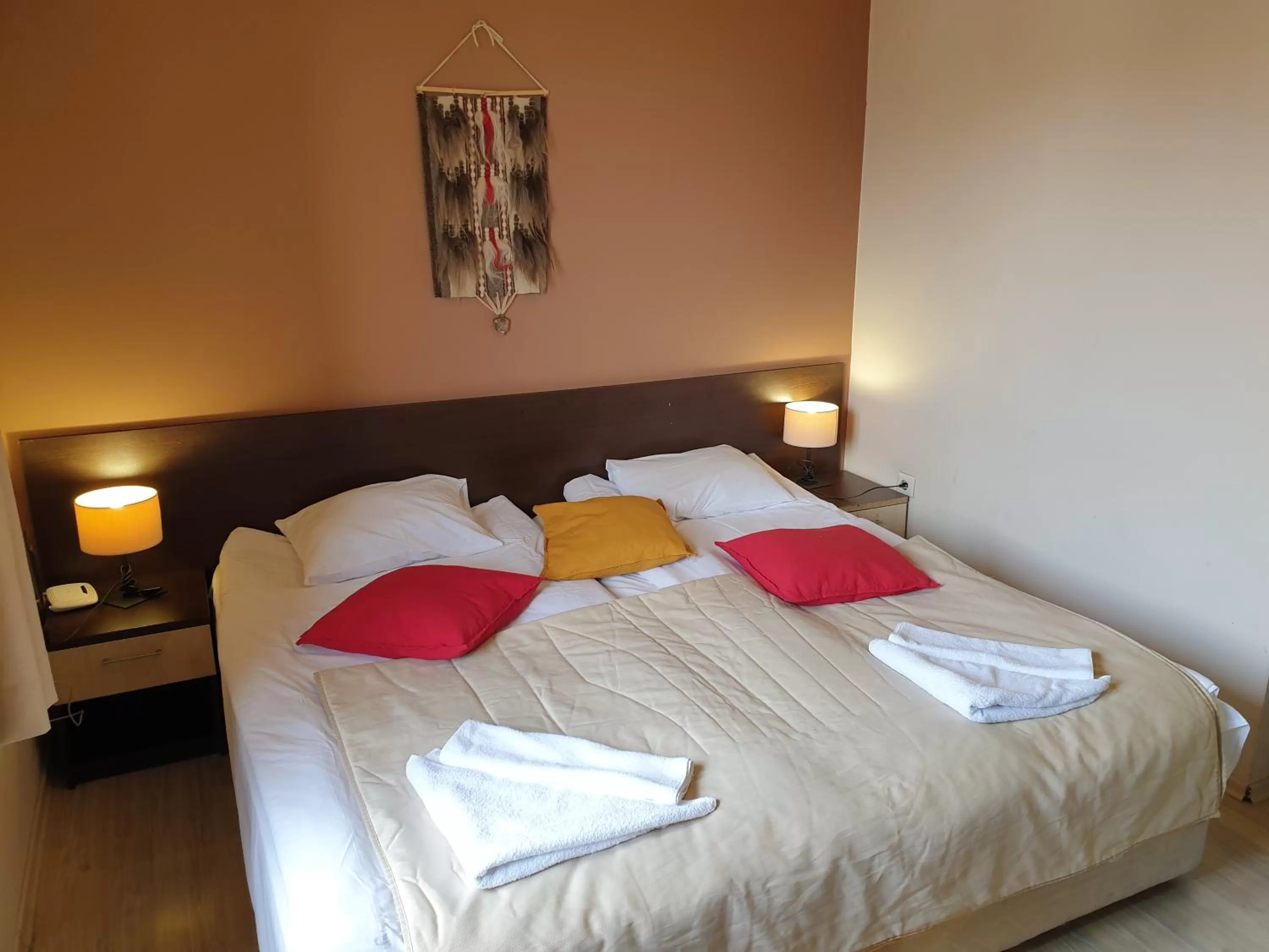 Bed in StayInn Banderitsa Apartments with kitchen & BBQ