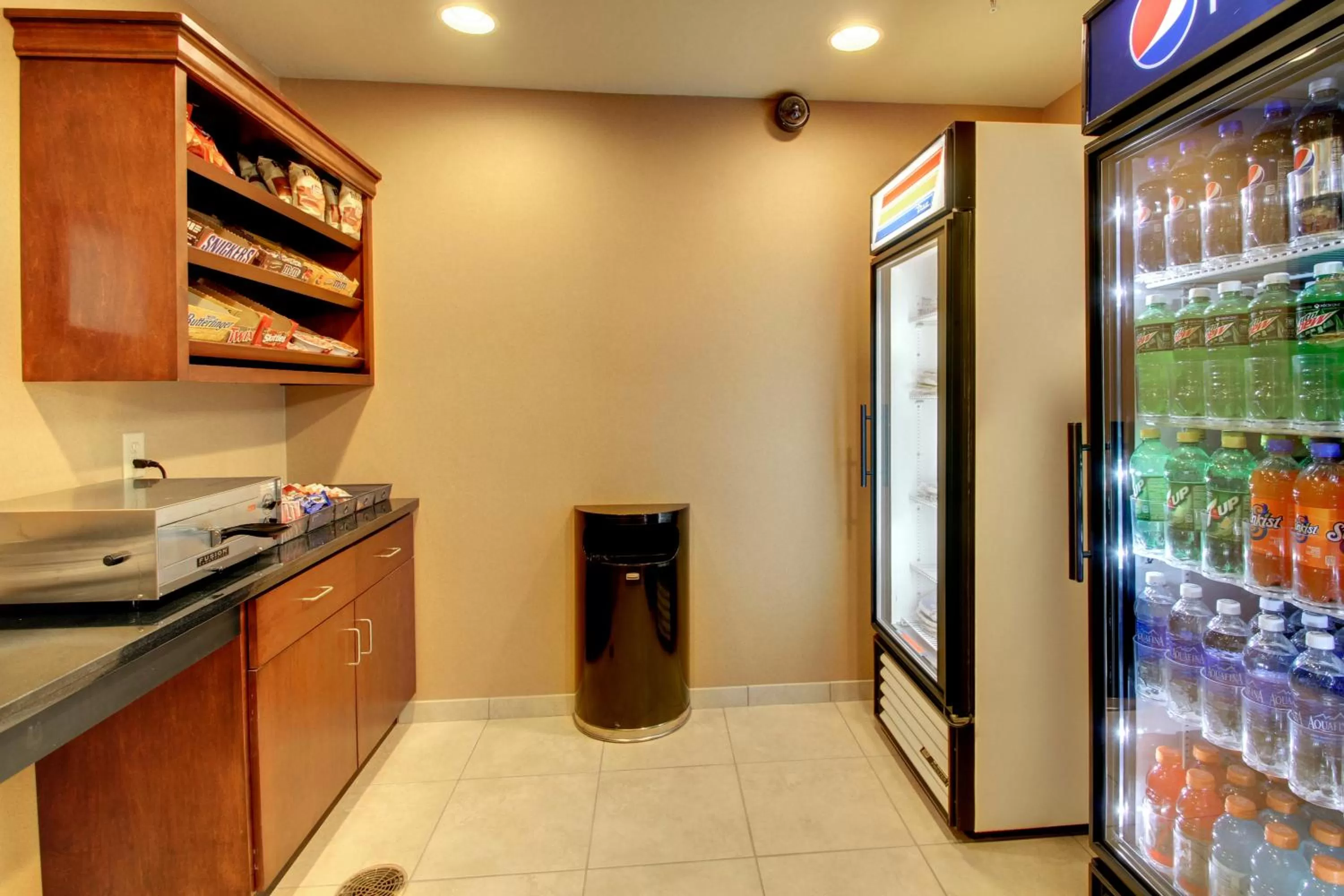 Food and drinks in Cobblestone Inn & Suites - Rugby