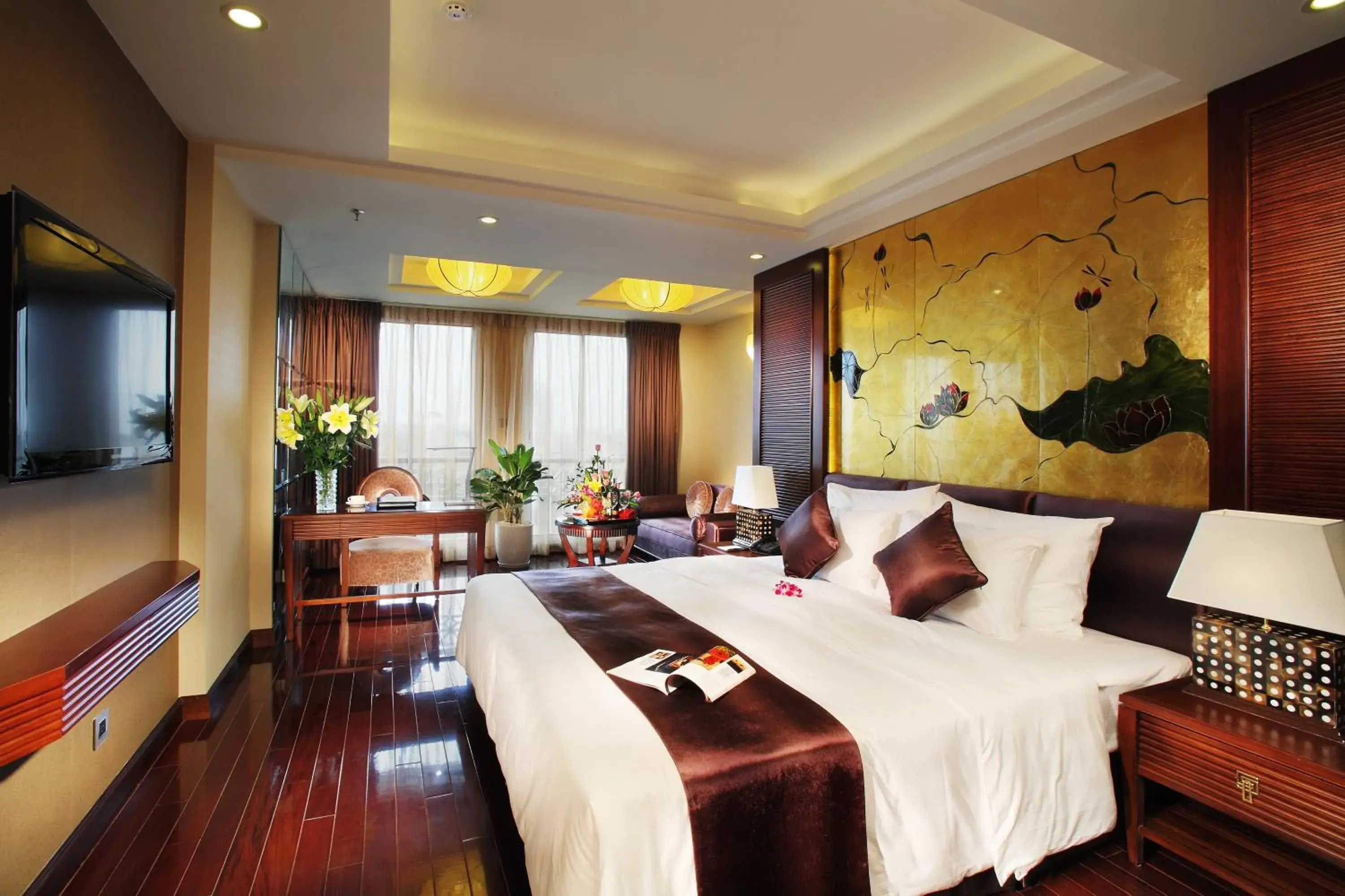Bed in Golden Silk Boutique Hotel
