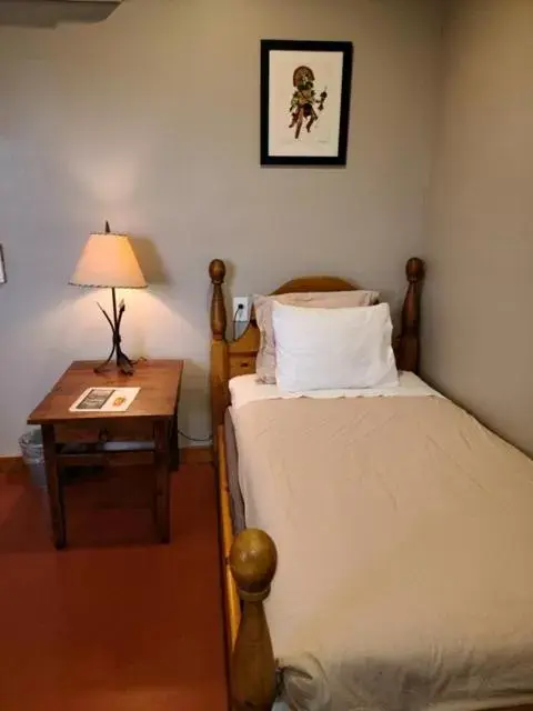 Bed in Lee's Ferry Lodge at Vermilion Cliffs