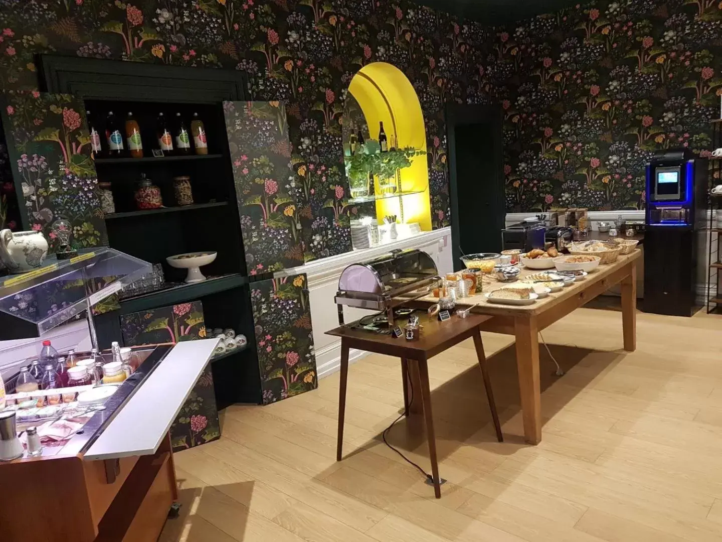 Food in Grand Hotel De La Poste - Lyon Sud - Vienne Food in Grand Hotel De La Poste - Lyon Sud - Vienne