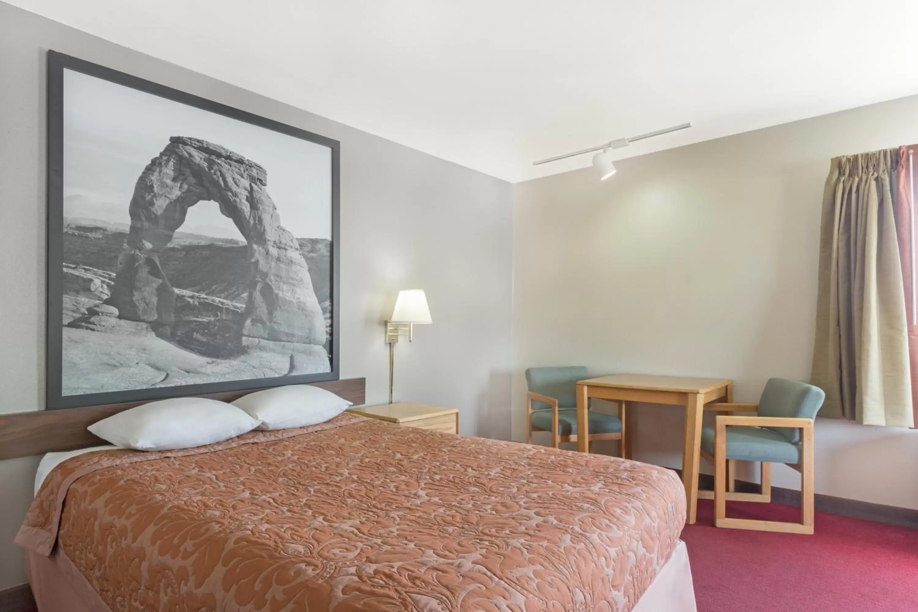 Deluxe Queen Room - Non-Smoking in Super 8 by Wyndham Green River Deluxe Queen Room - Non-Smoking in Super 8 by Wyndham Green River