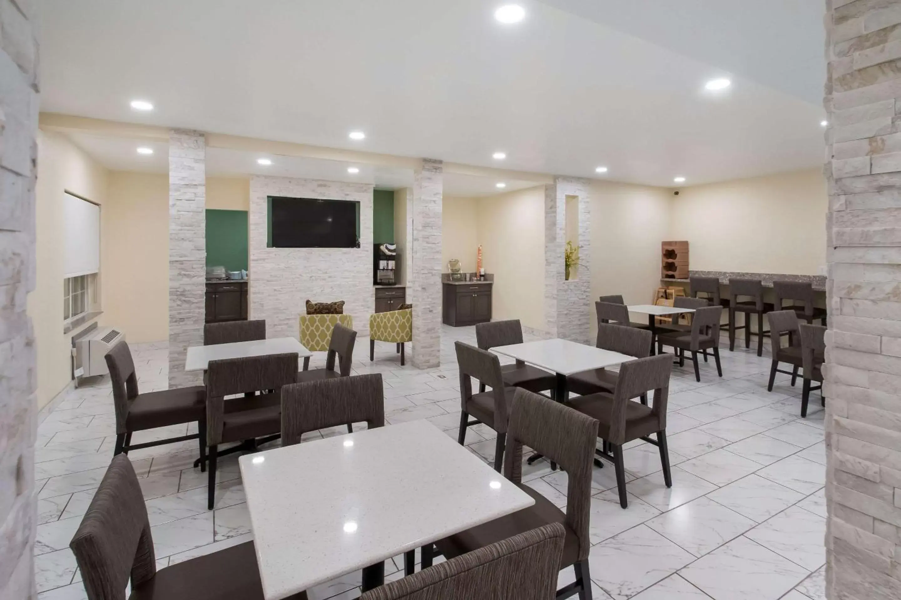 Breakfast, Restaurant/Places to Eat in Quality Inn & Suites Airport West Salt Lake City