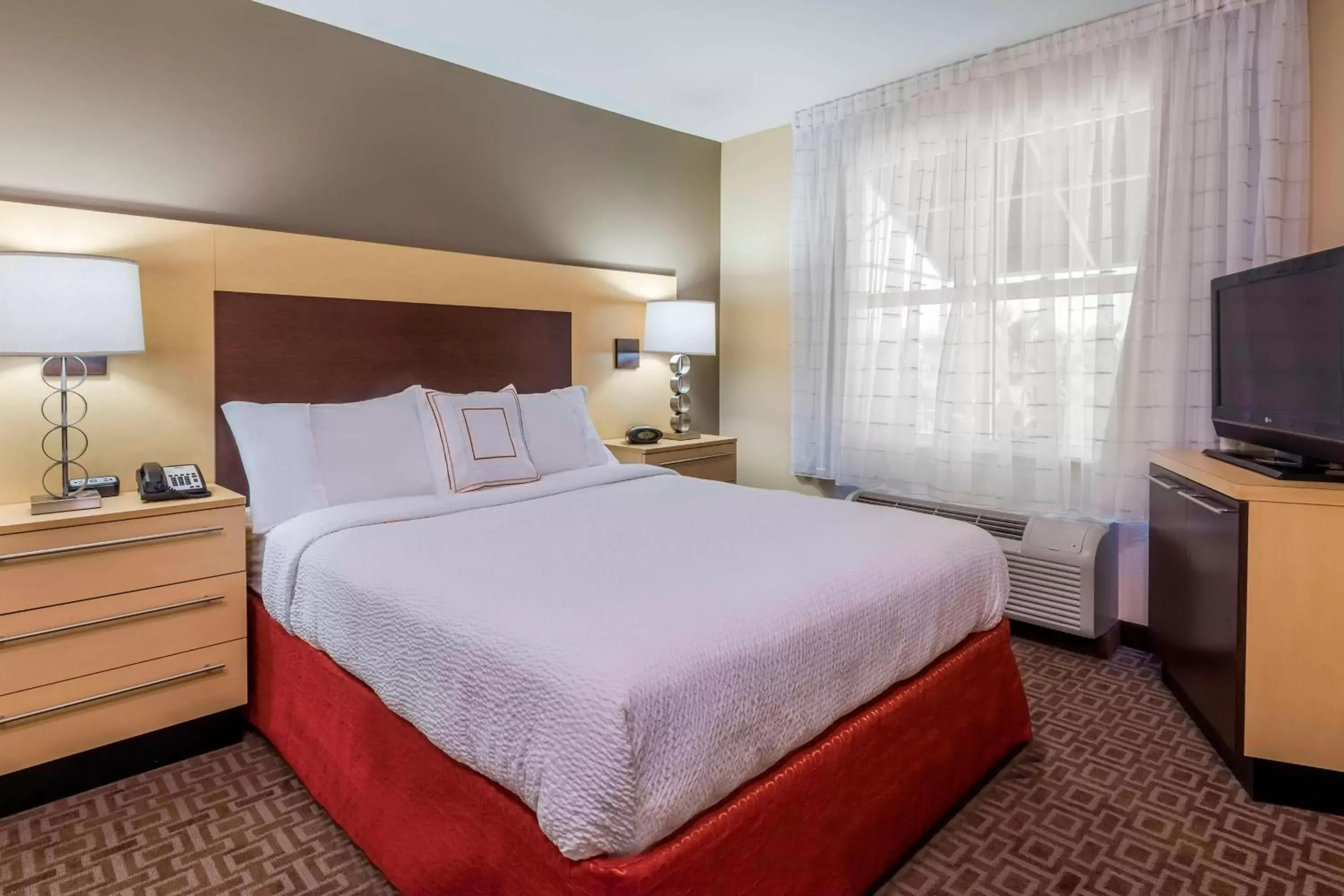 Bedroom, Bed in TownePlace Suites Tampa Westshore/Airport