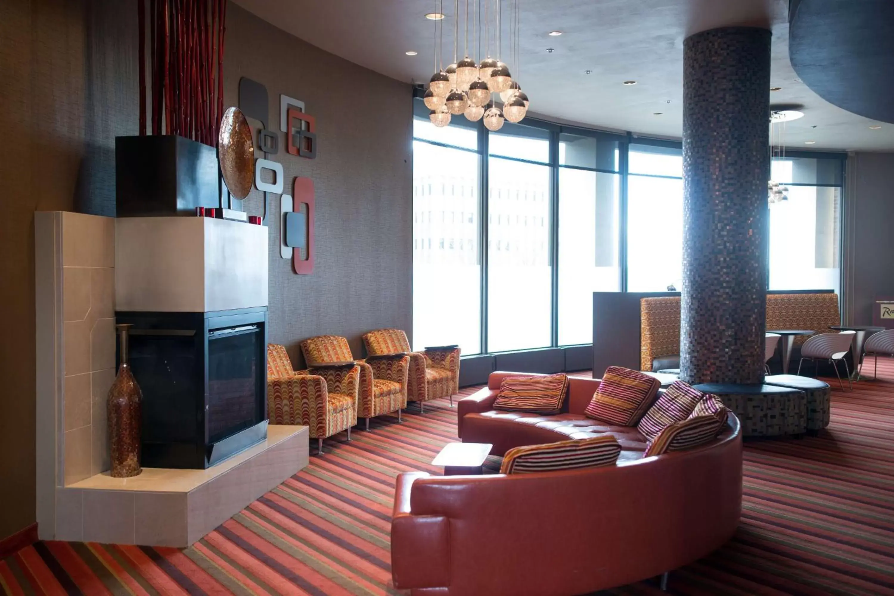 Lobby or reception, Seating Area in Radisson Hotel Duluth-Harborview