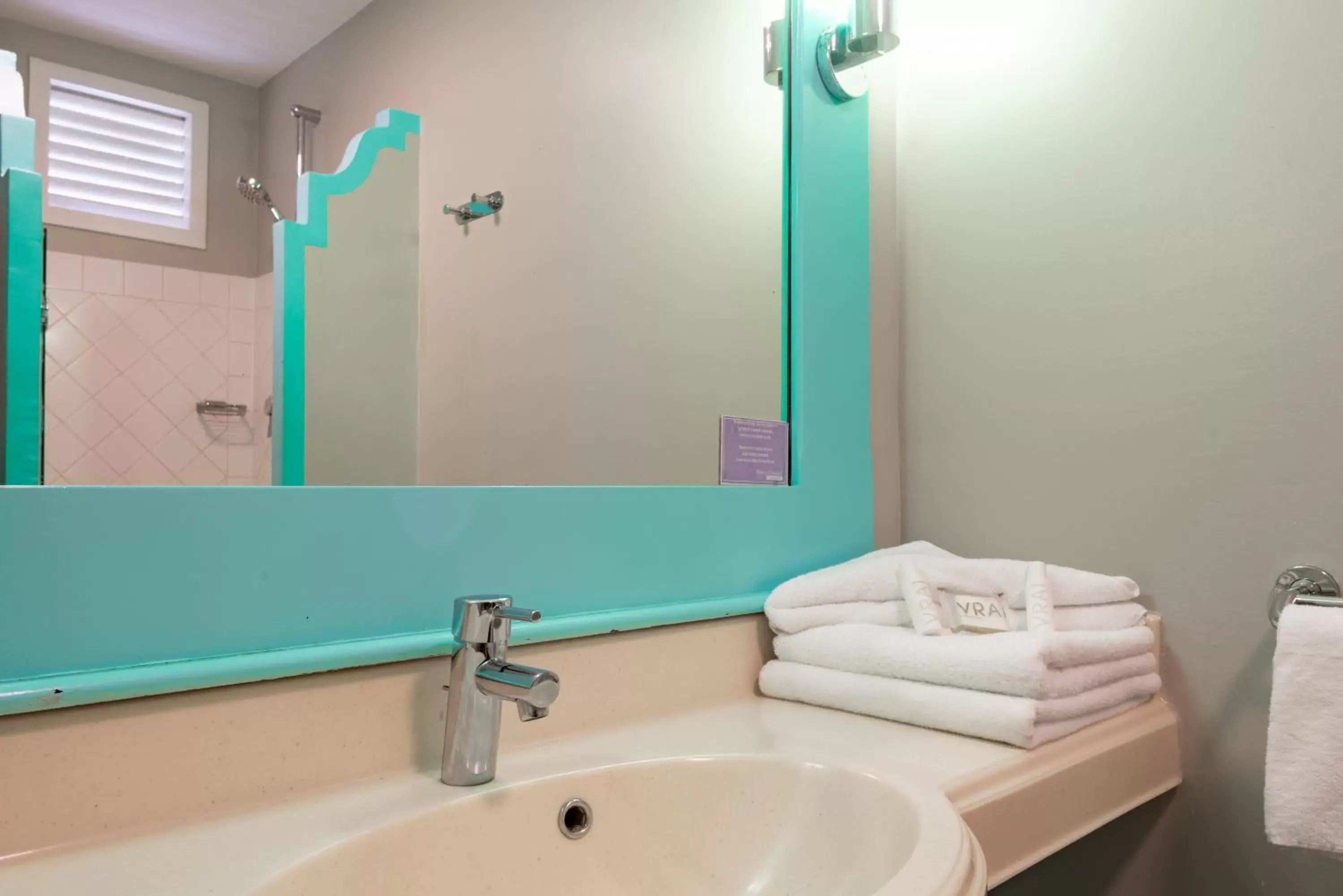 Shower, Bathroom in Résidence Pierre & Vacances Premium Les Tamarins