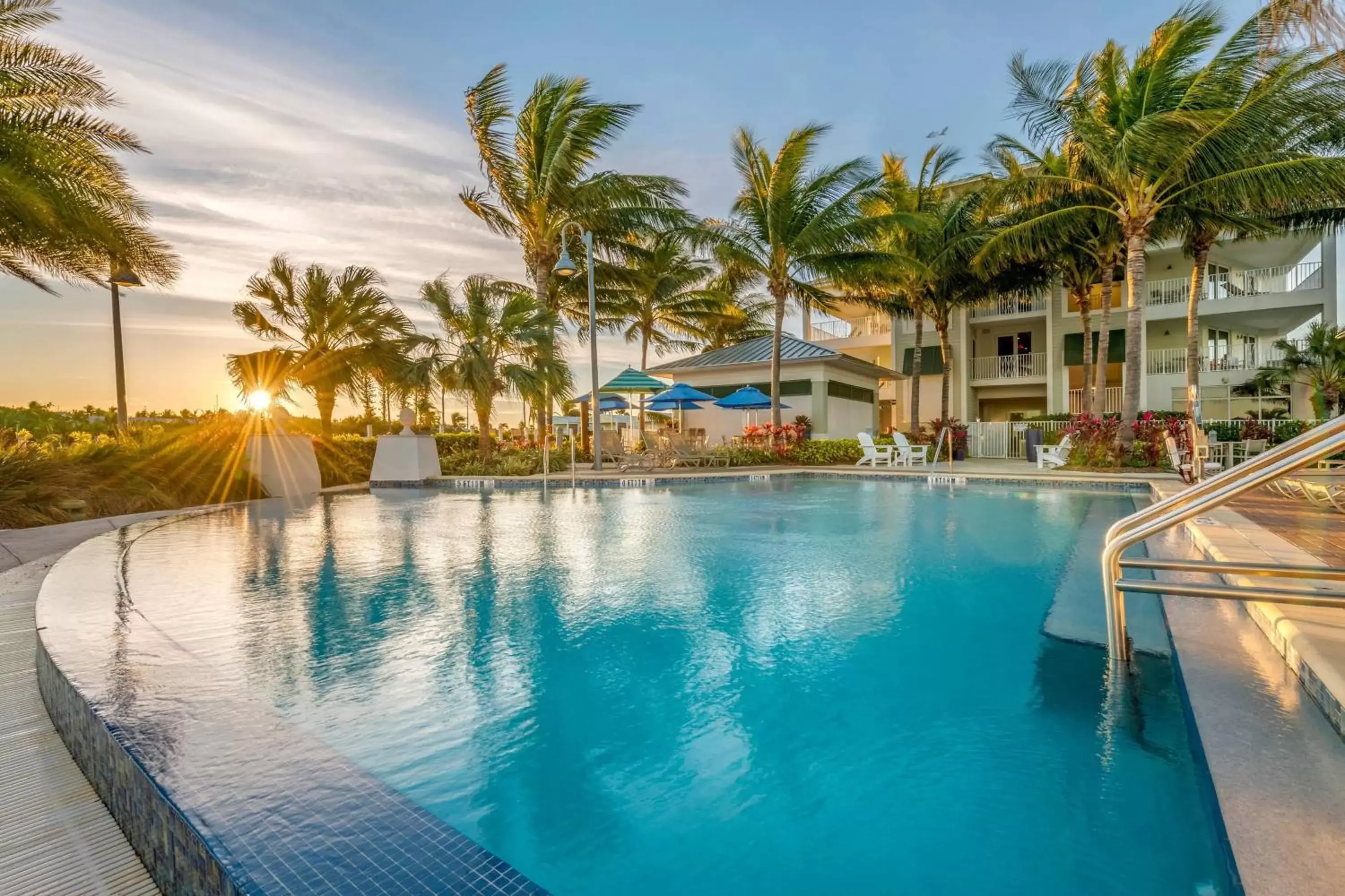 Swimming Pool in Courtyard by Marriott Faro Blanco Resort