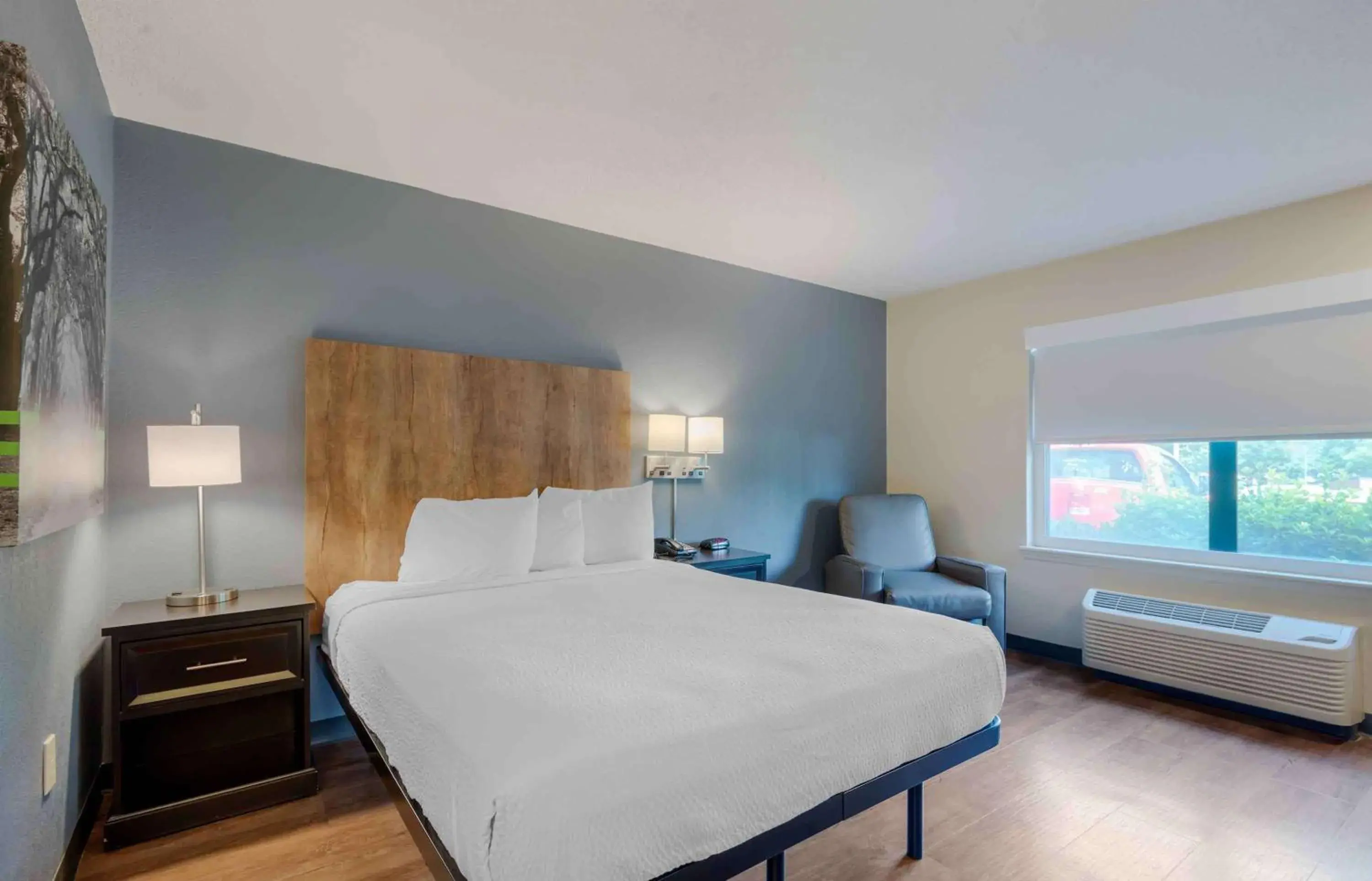 Bedroom, Bed in Extended Stay America Suites - Charlotte - University Place Bedroom, Bed in Extended Stay America Suites - Charlotte - University Place