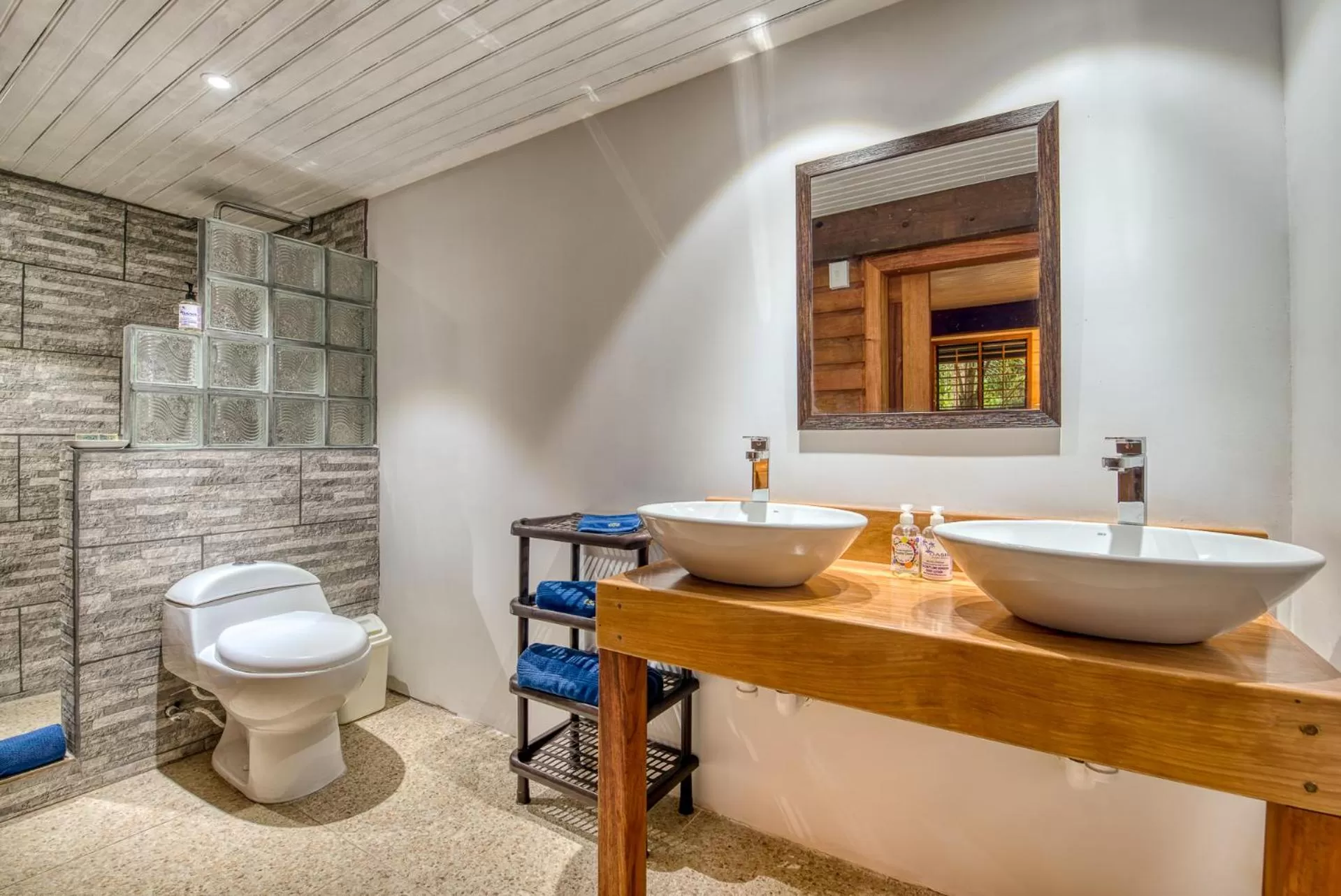 Shower in Oasis Bluff Beach