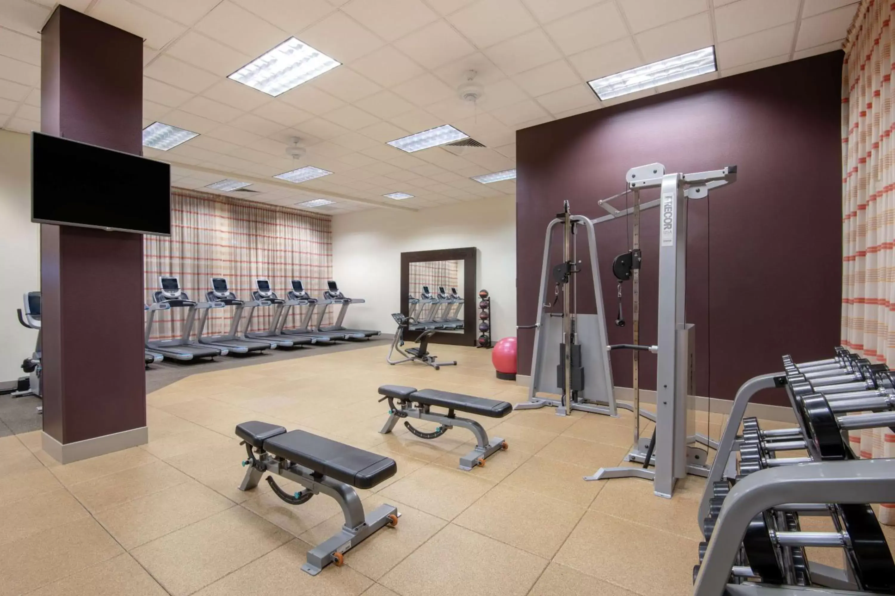 Fitness centre/facilities, Fitness Center/Facilities in Embassy Suites Northwest Arkansas - Hotel, Spa & Convention Center