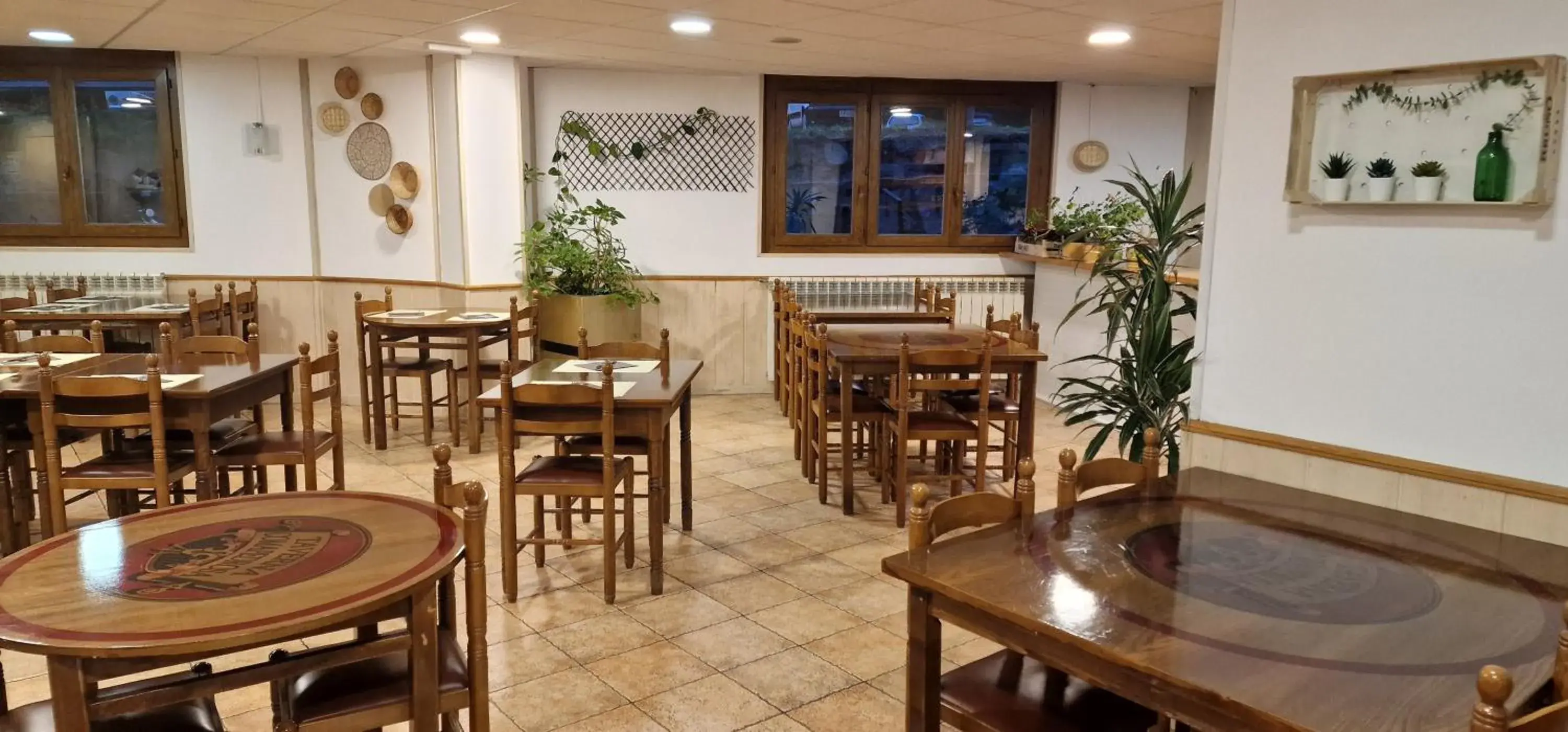 Breakfast, Restaurant/Places to Eat in Hotel Comapedrosa