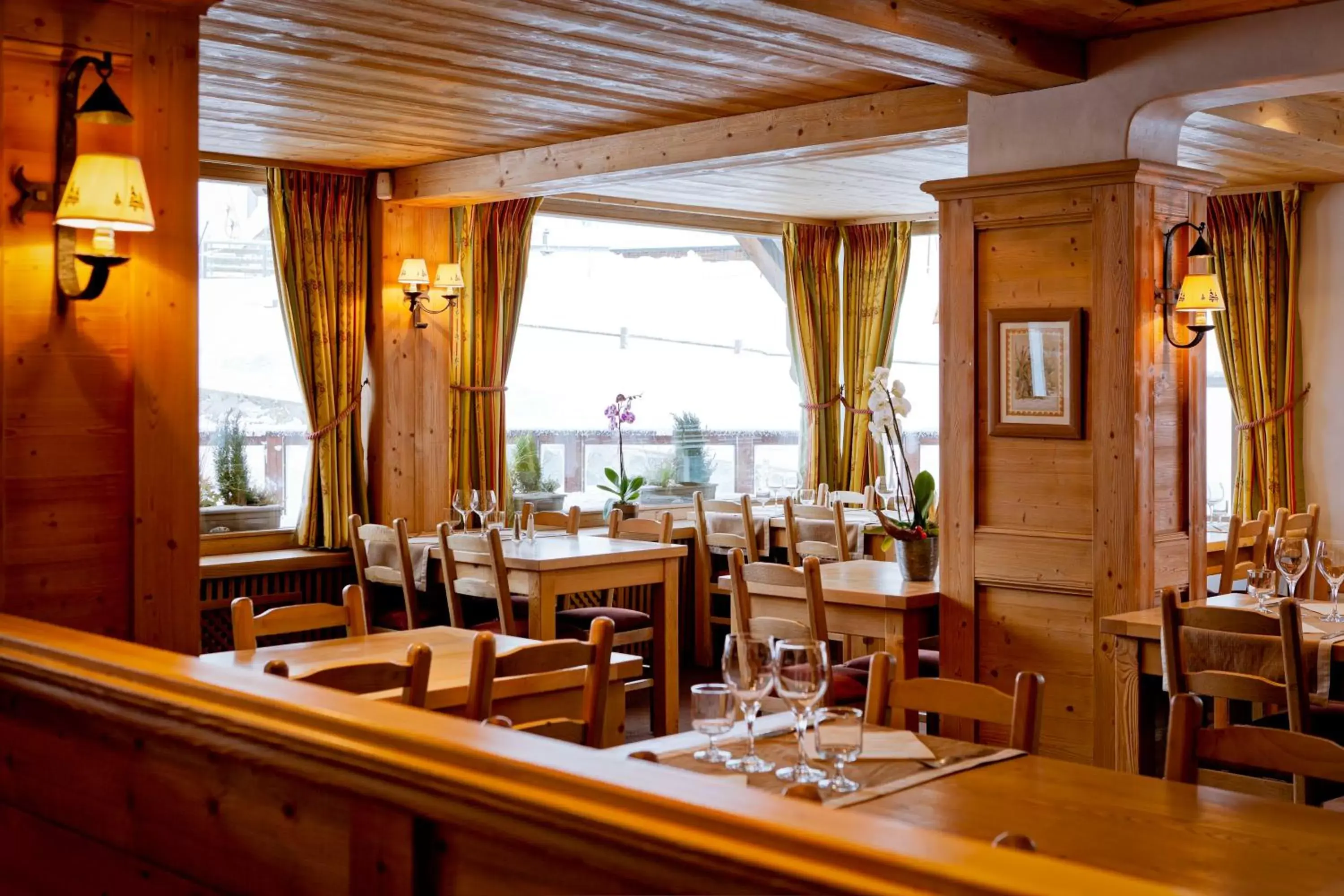 Meals, Restaurant/Places to Eat in Hotel les Flocons