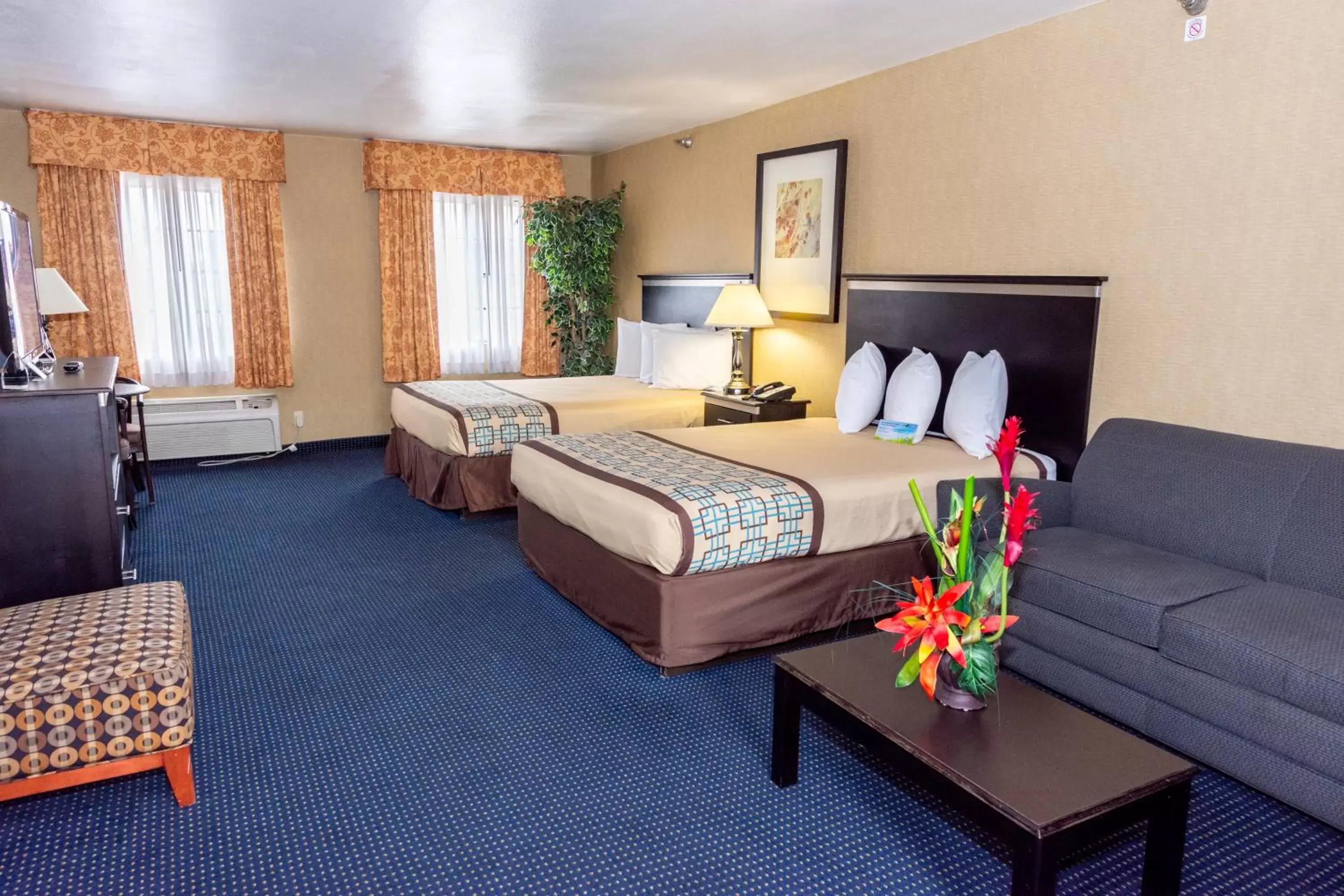 Bedroom, Bed in Days Inn & Suites by Wyndham Artesia