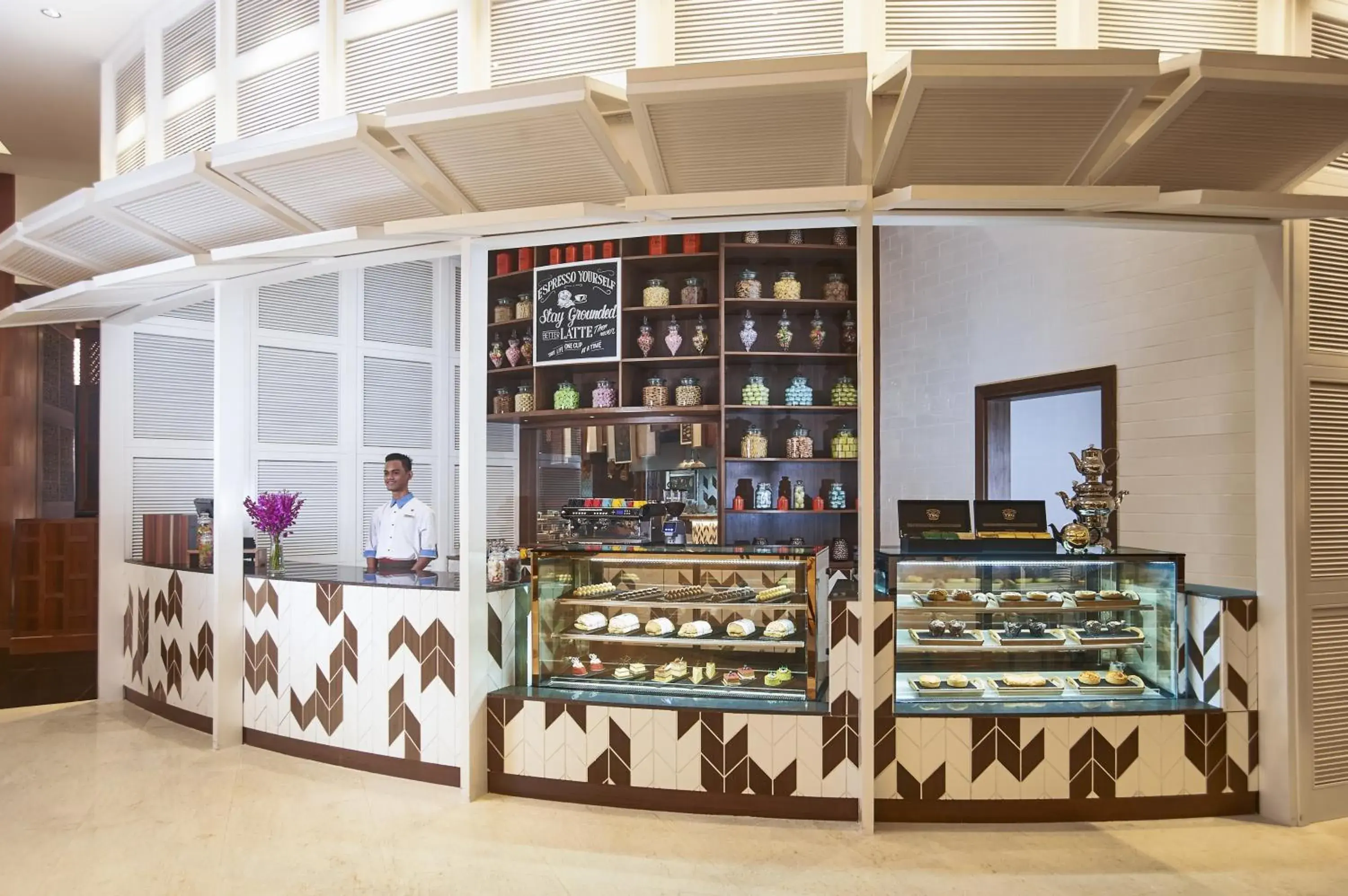 Lounge or bar in Amari Johor Bahru Lounge or bar in Amari Johor Bahru