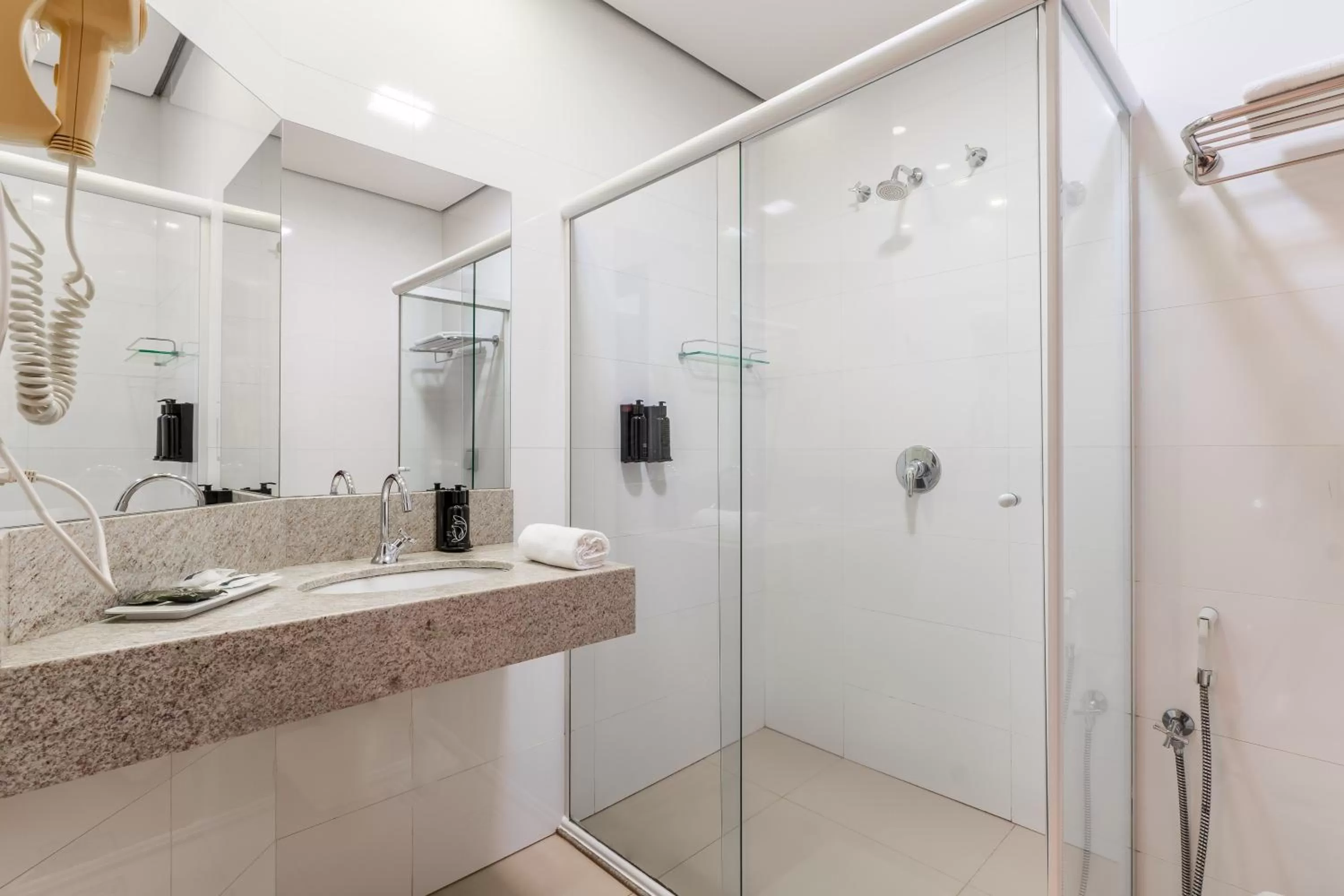 Bathroom in Ucayali Hotel