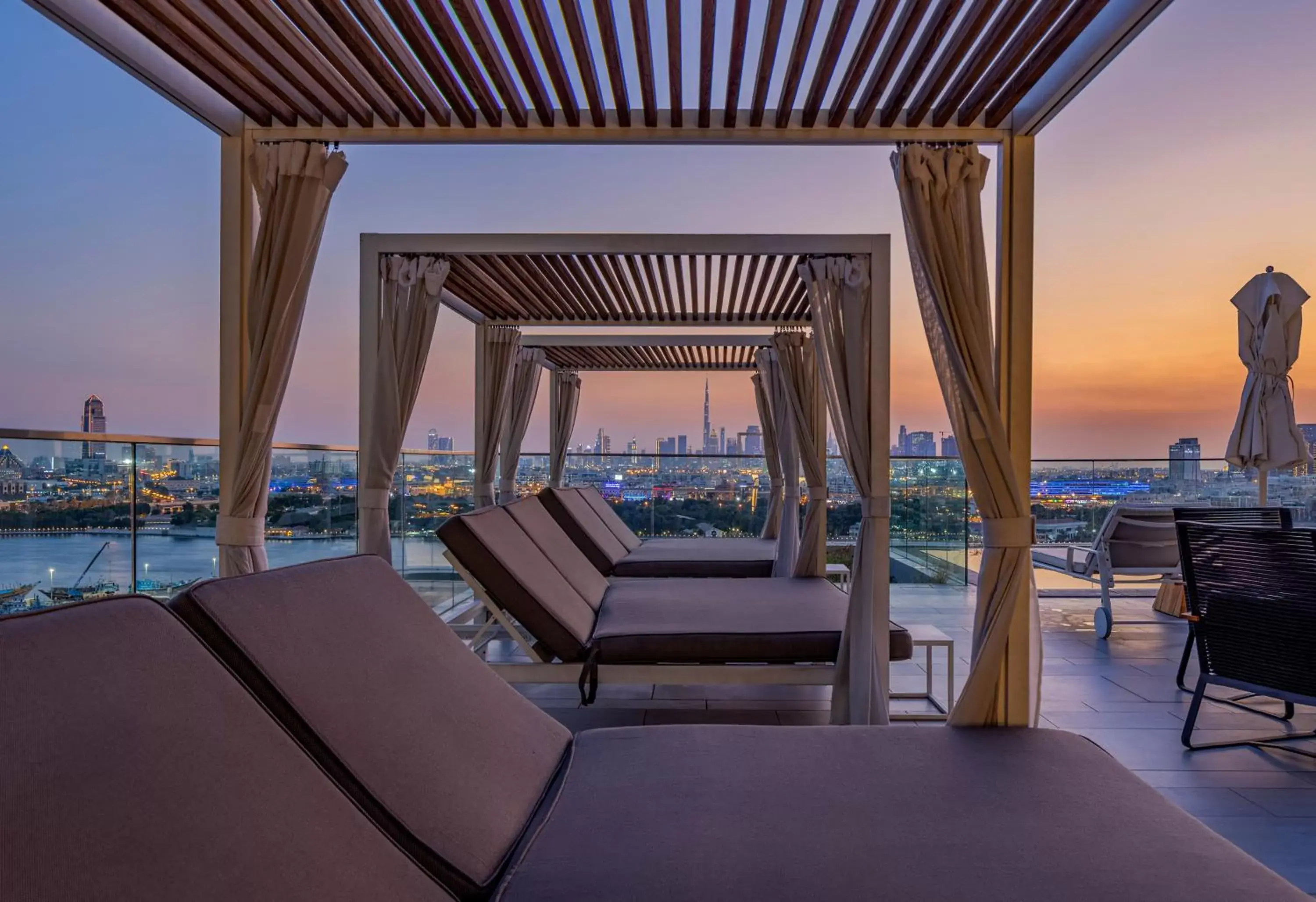 Lounge or bar in Al Bandar Rotana – Dubai Creek