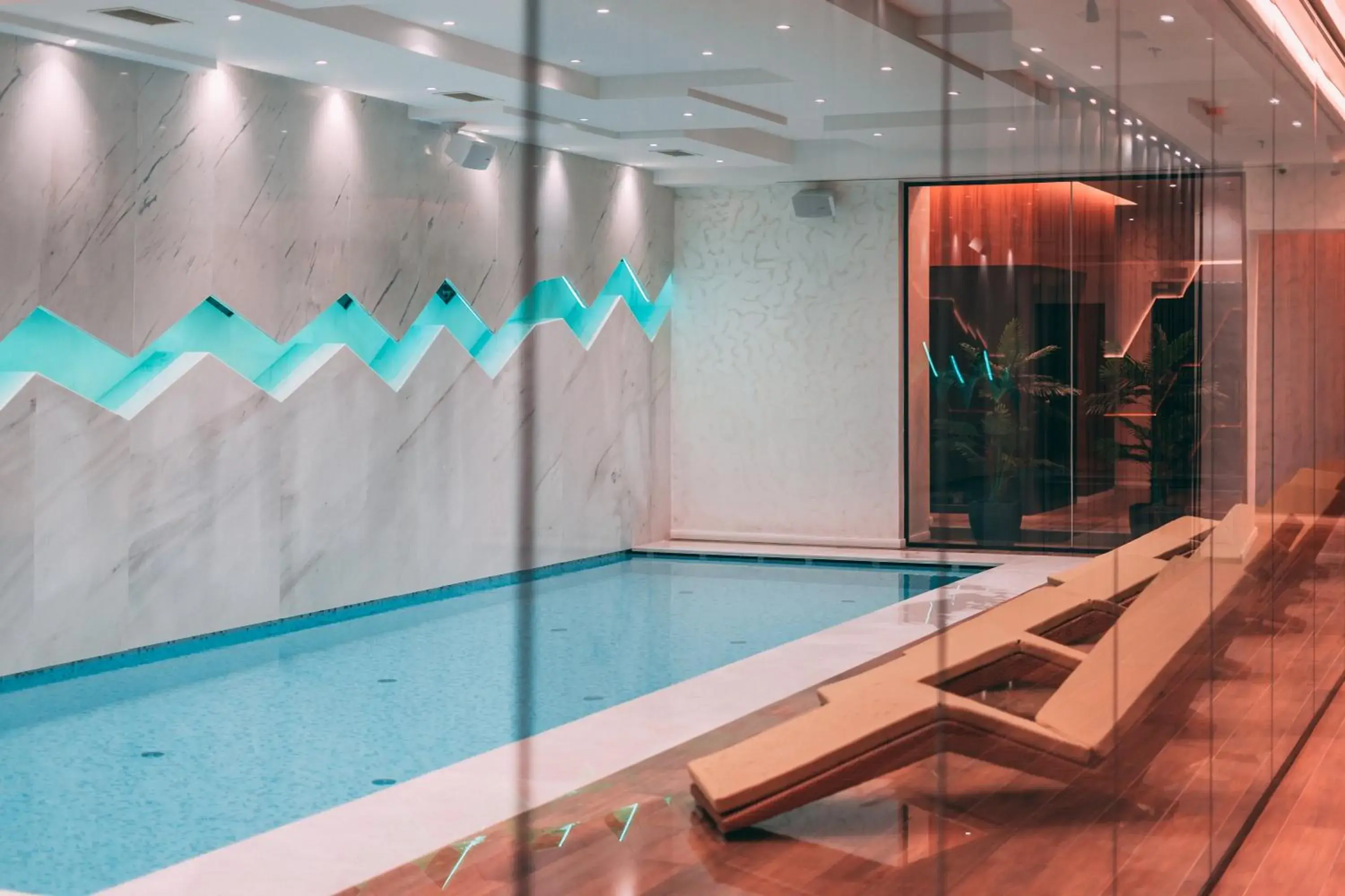 Swimming Pool in Hotel Austria & Bosna