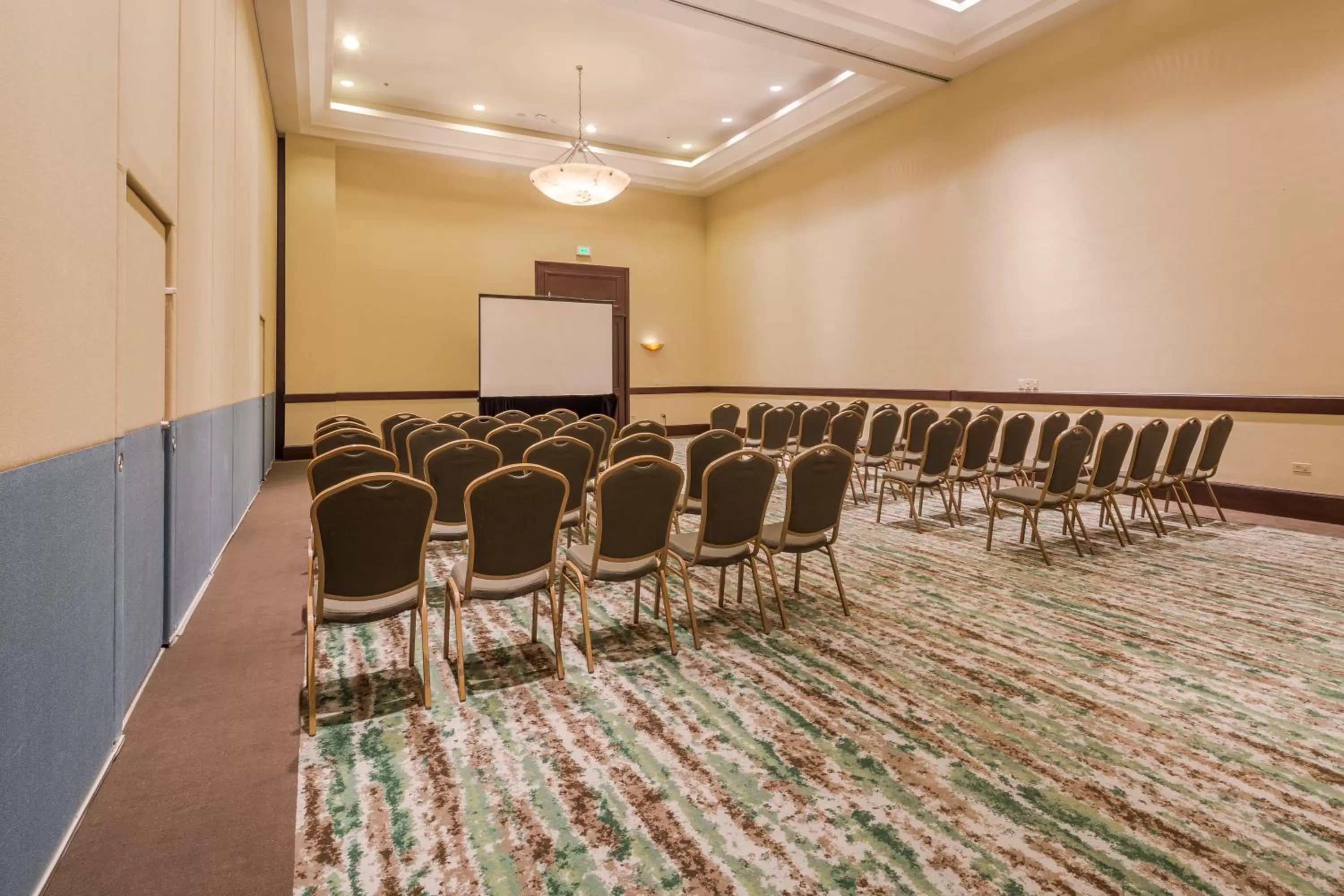 Meeting/conference room in Holiday Inn Monterrey Valle by IHG