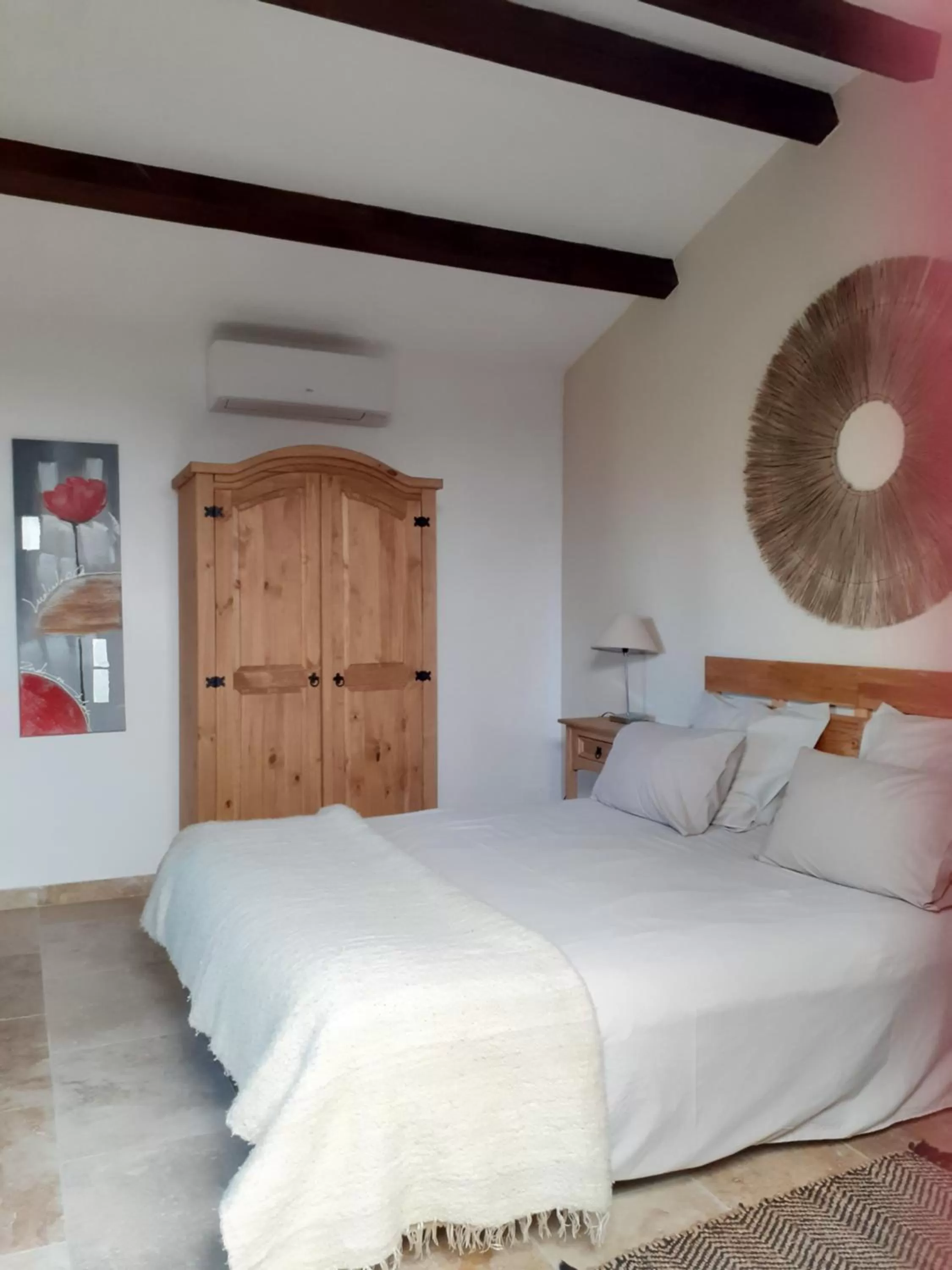 Bedroom, Bed in La Sapiniére -chambres climatisées